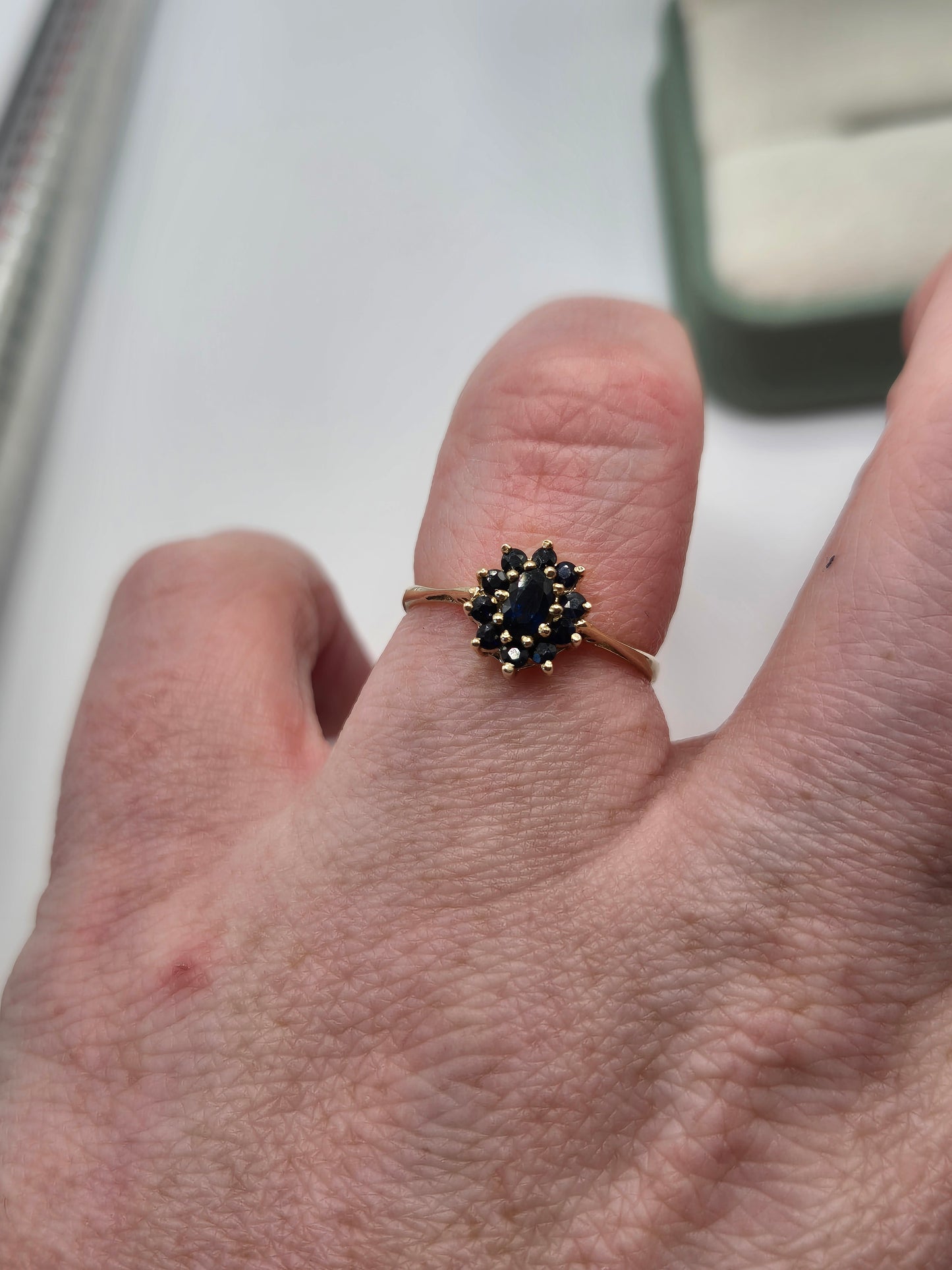 9ct gold sapphire cluster ring
