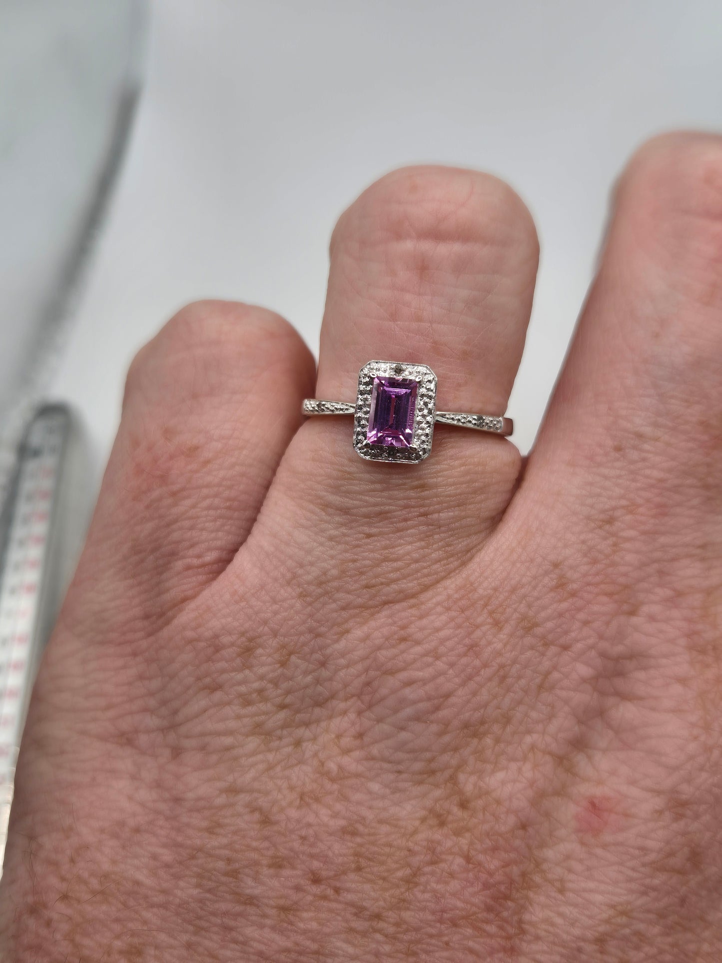 9ct white gold pink sapphire and diamond ring