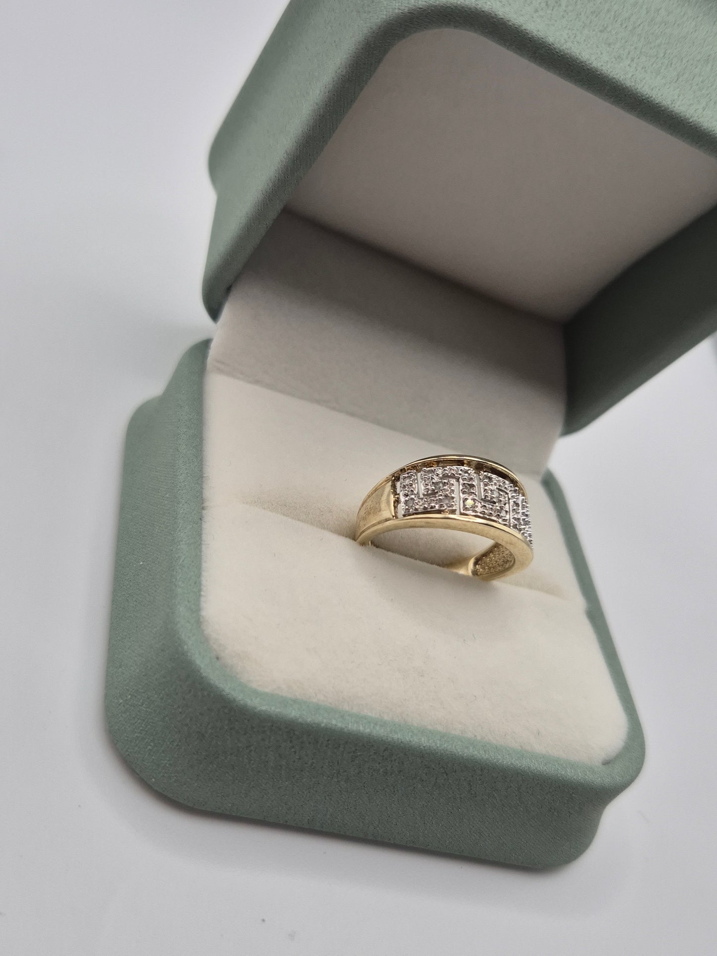 9ct gold diamond greek key ring