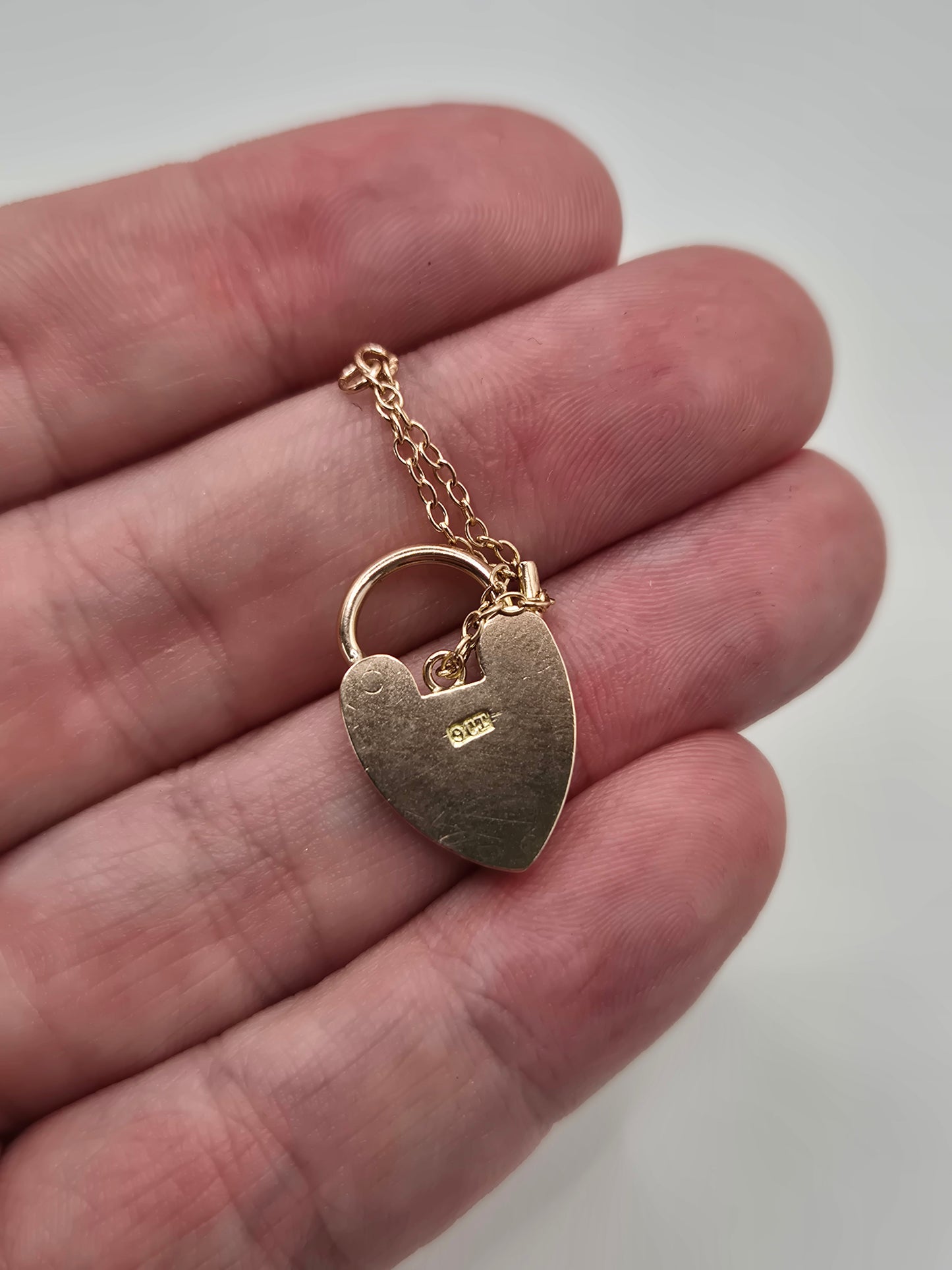 9ct rose gold padlock (3)