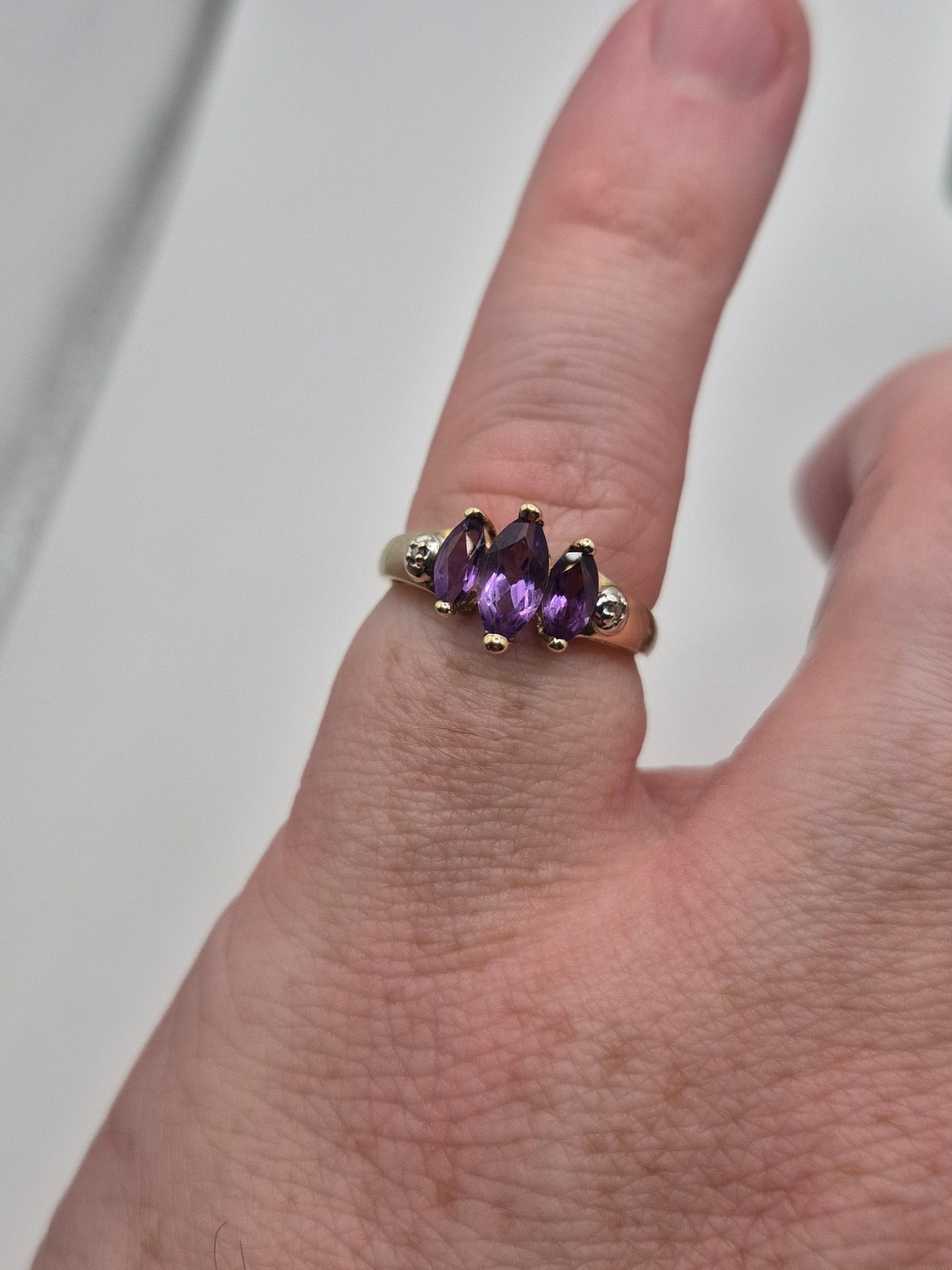 9ct gold amethyst and diamond ring