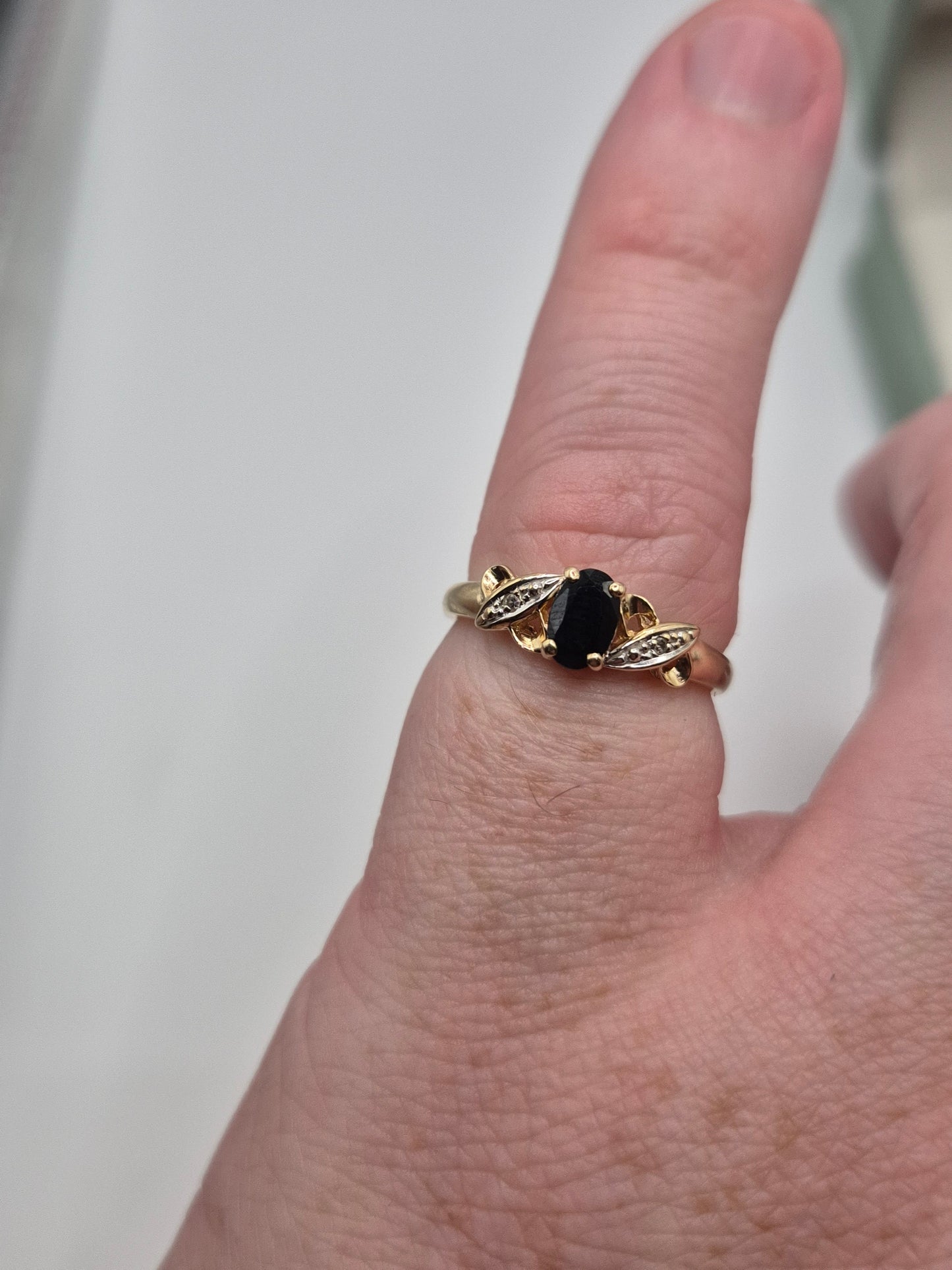 9ct gold sapphire and diamond ring