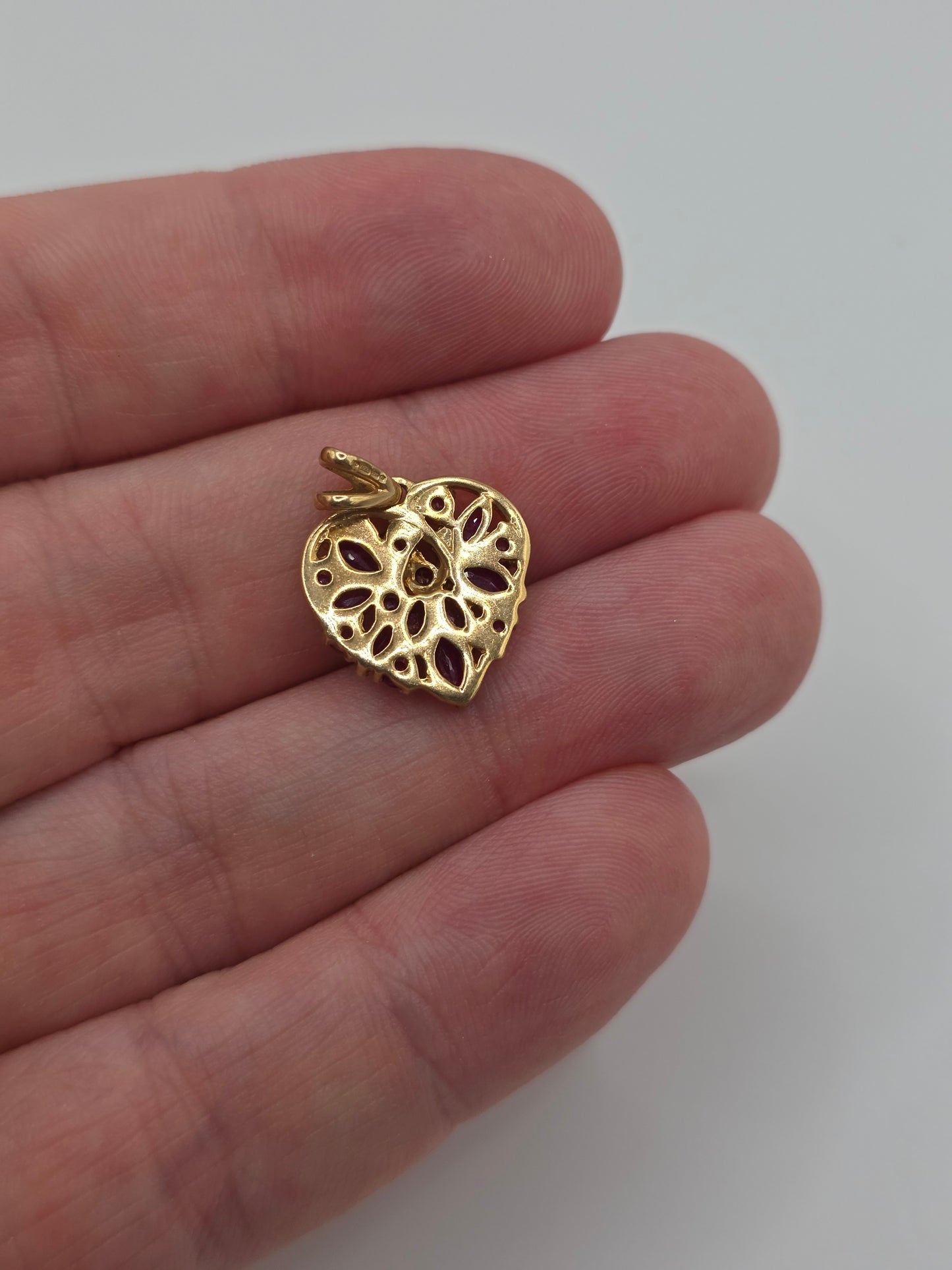 9ct gold ruby heart pendant
