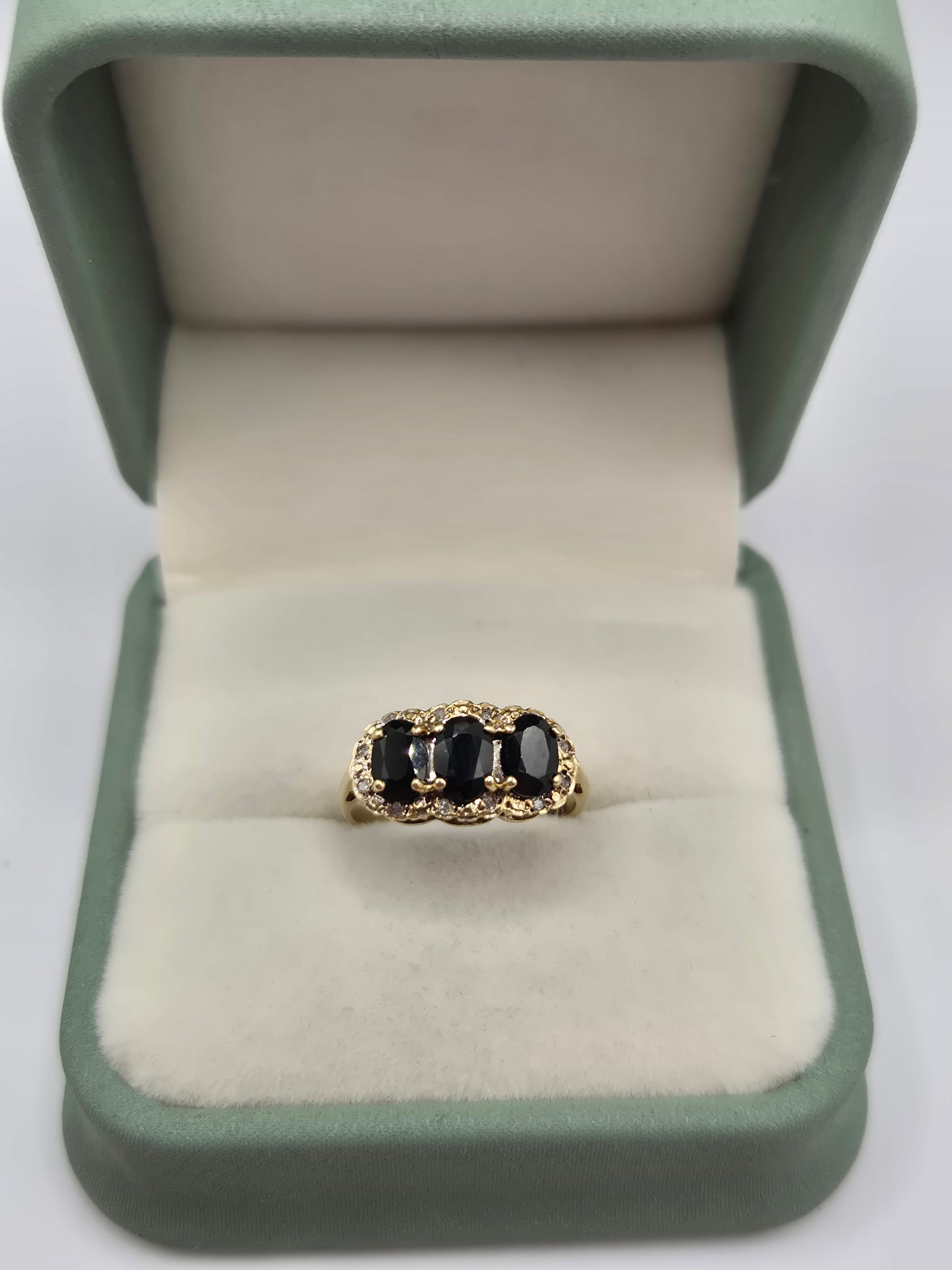 9ct gold sapphire and diamond ring