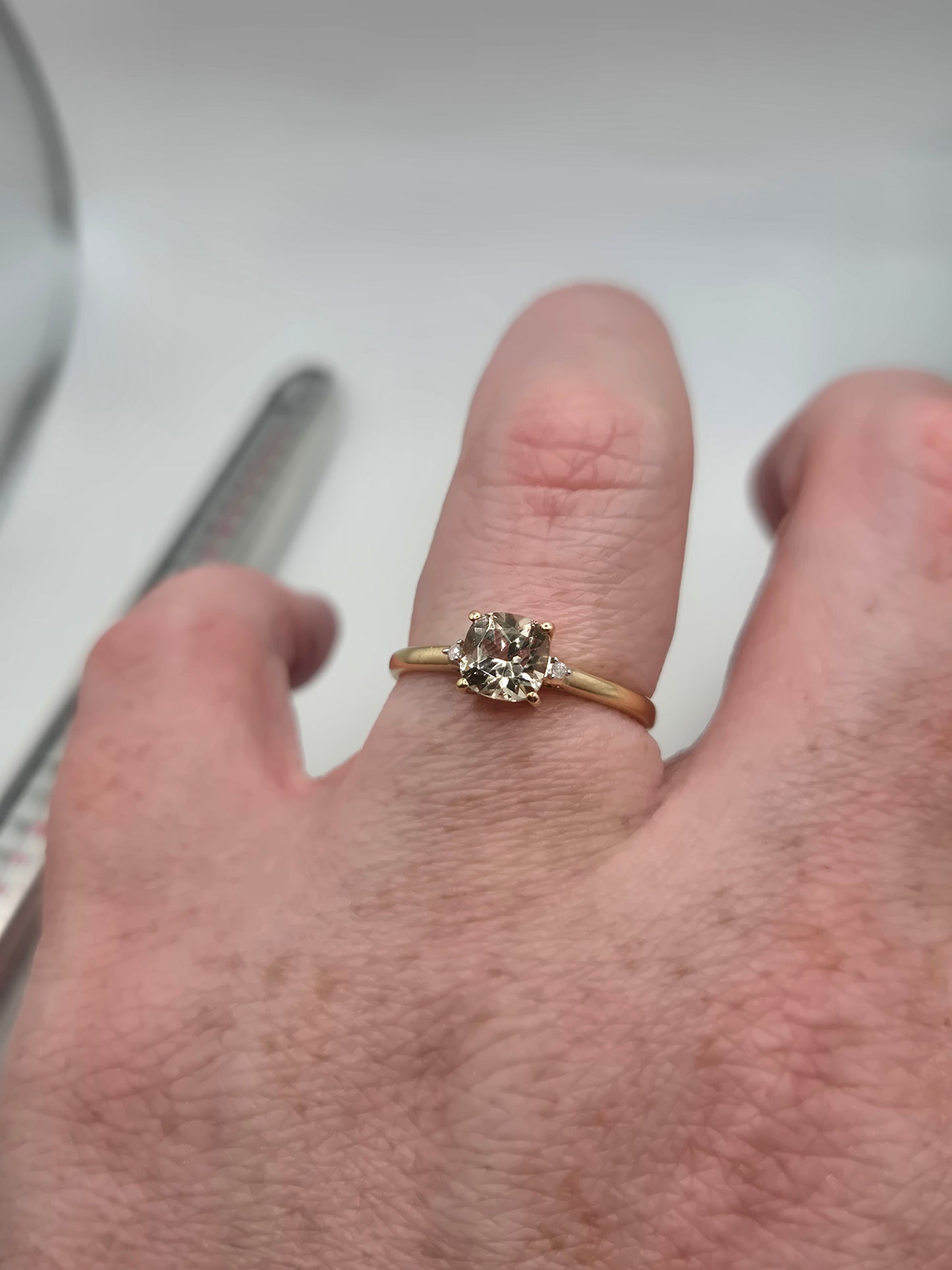 9ct gold quartz and diamond ring