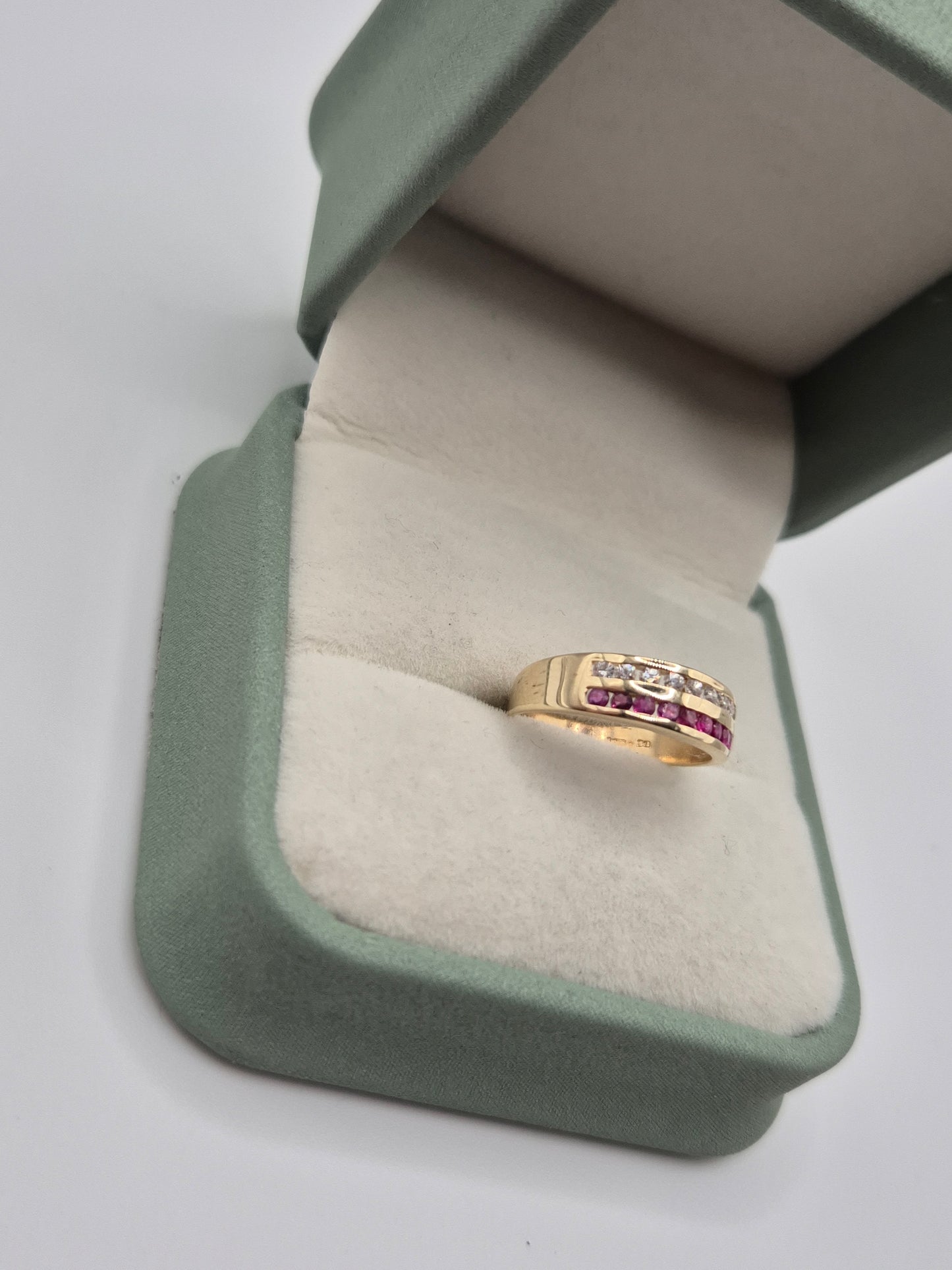 9ct gold ruby and cz ring