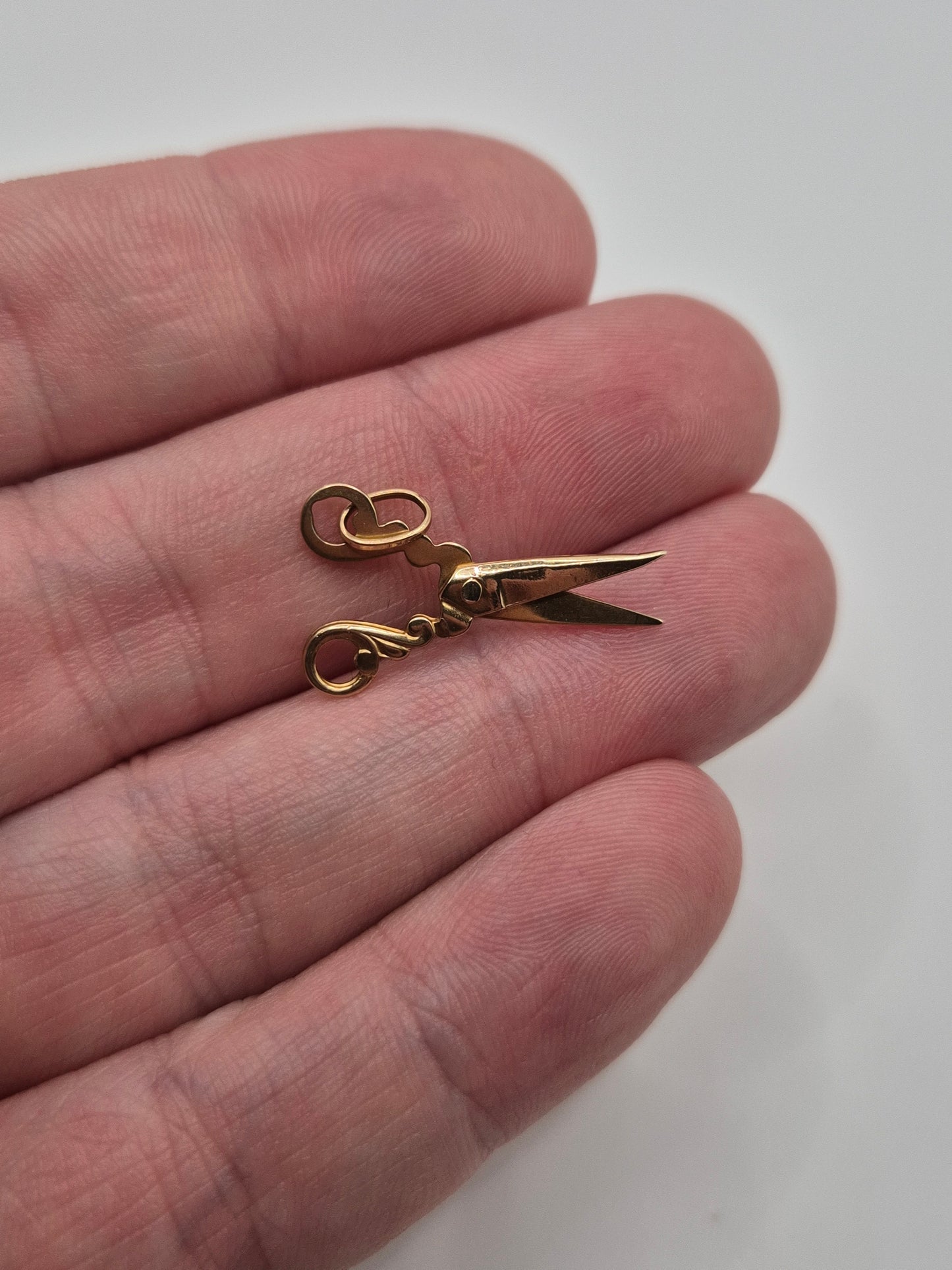 9ct gold scissors Charm