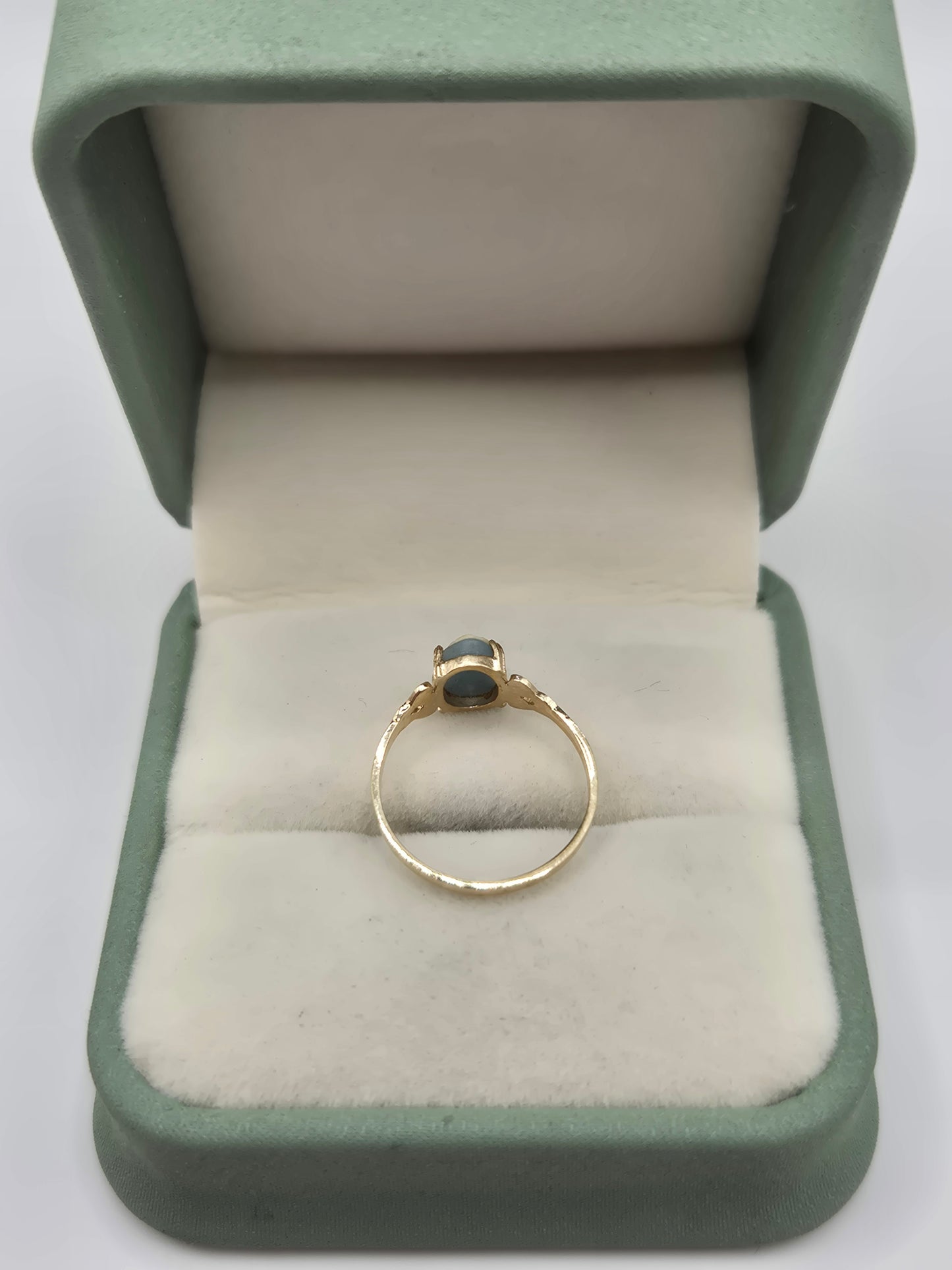 9ct gold wedgewood ring
