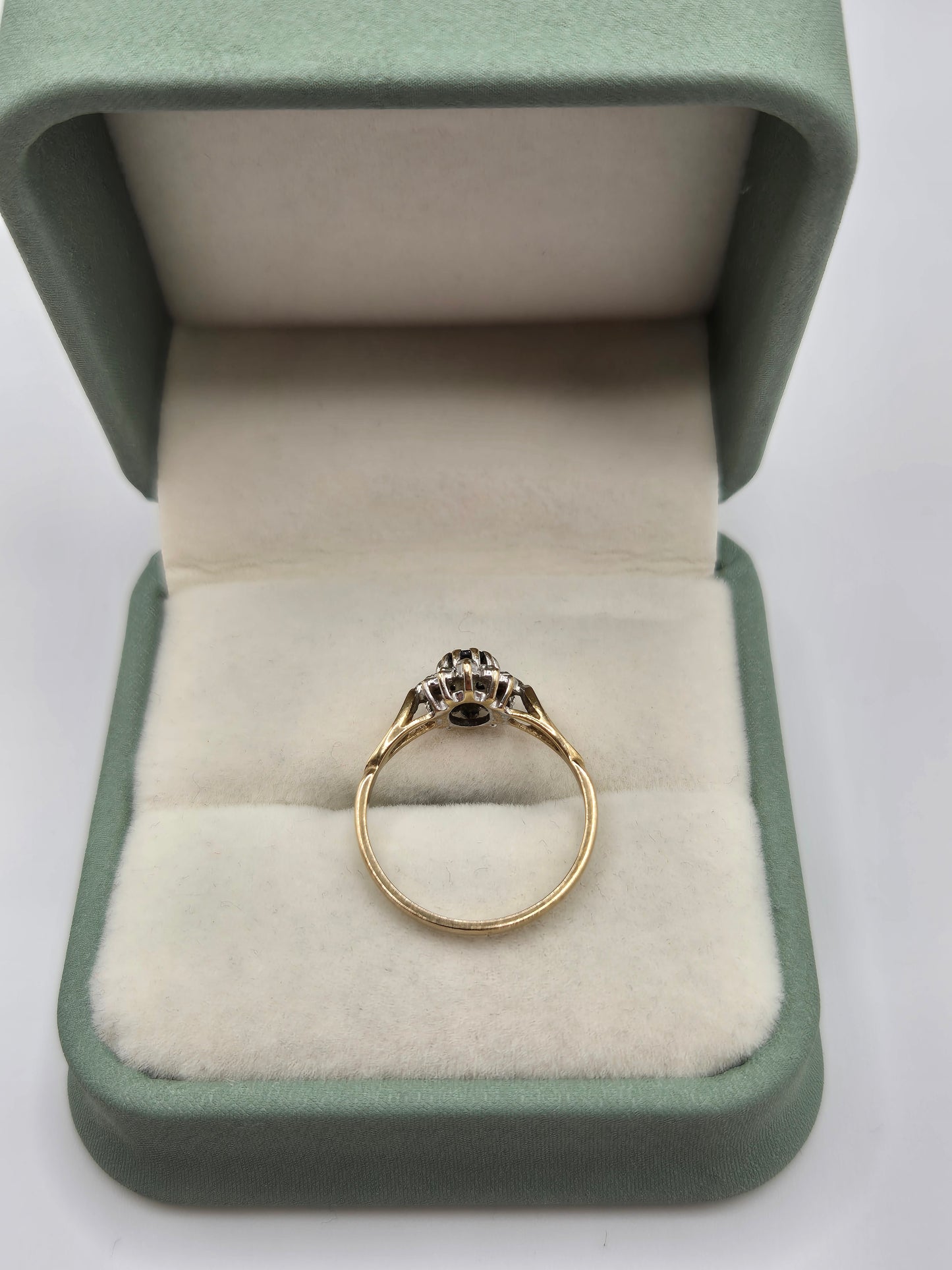 9ct gold sapphire and diamond ring