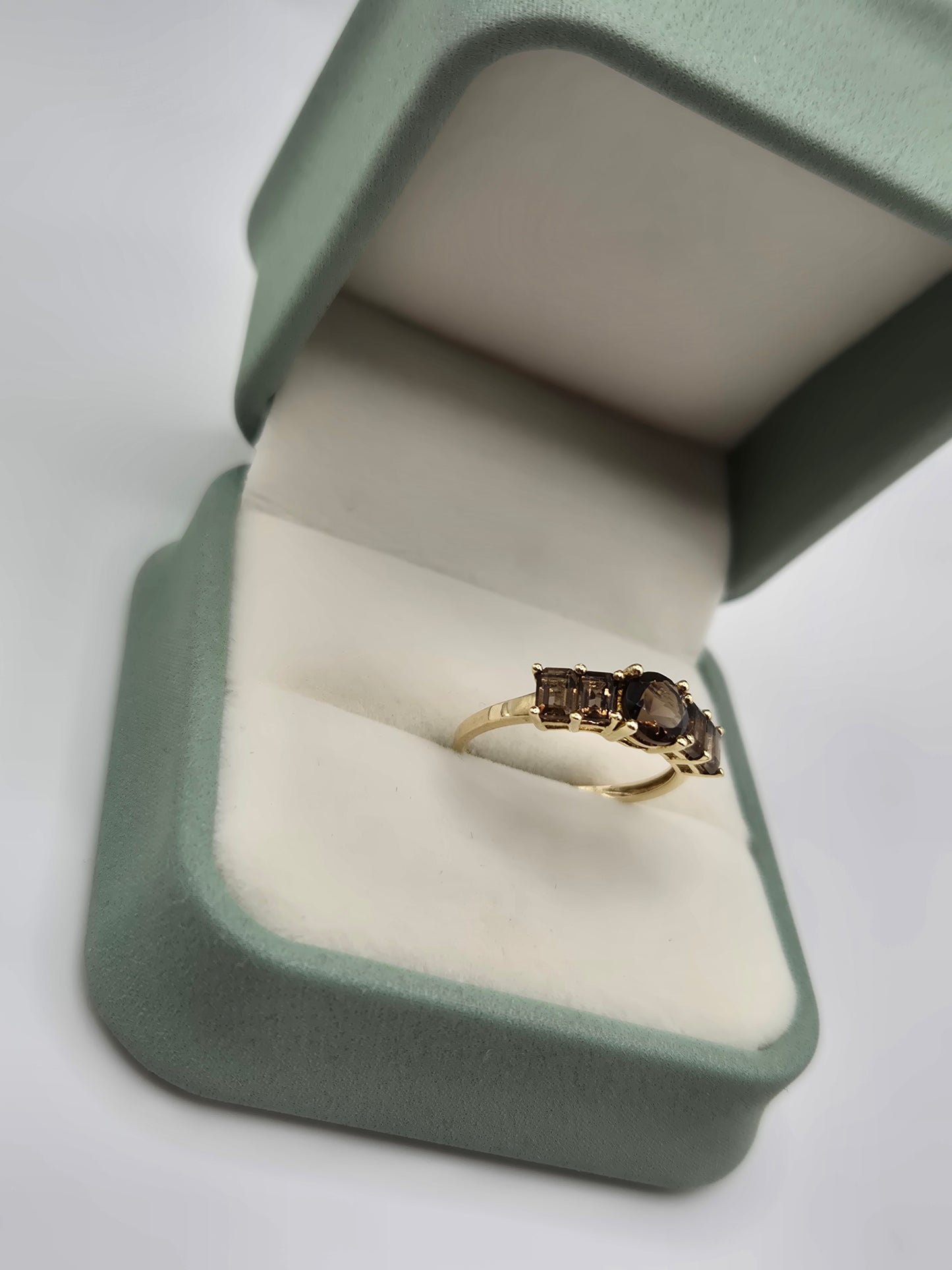 9ct gold smokey quartz ring