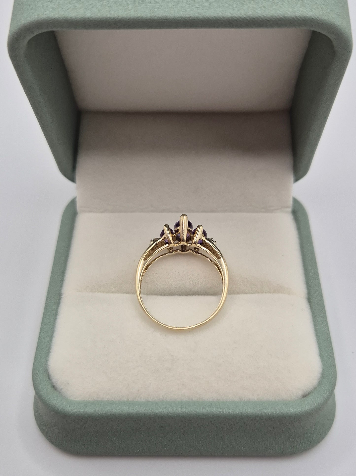 9ct gold amethyst and diamond ring