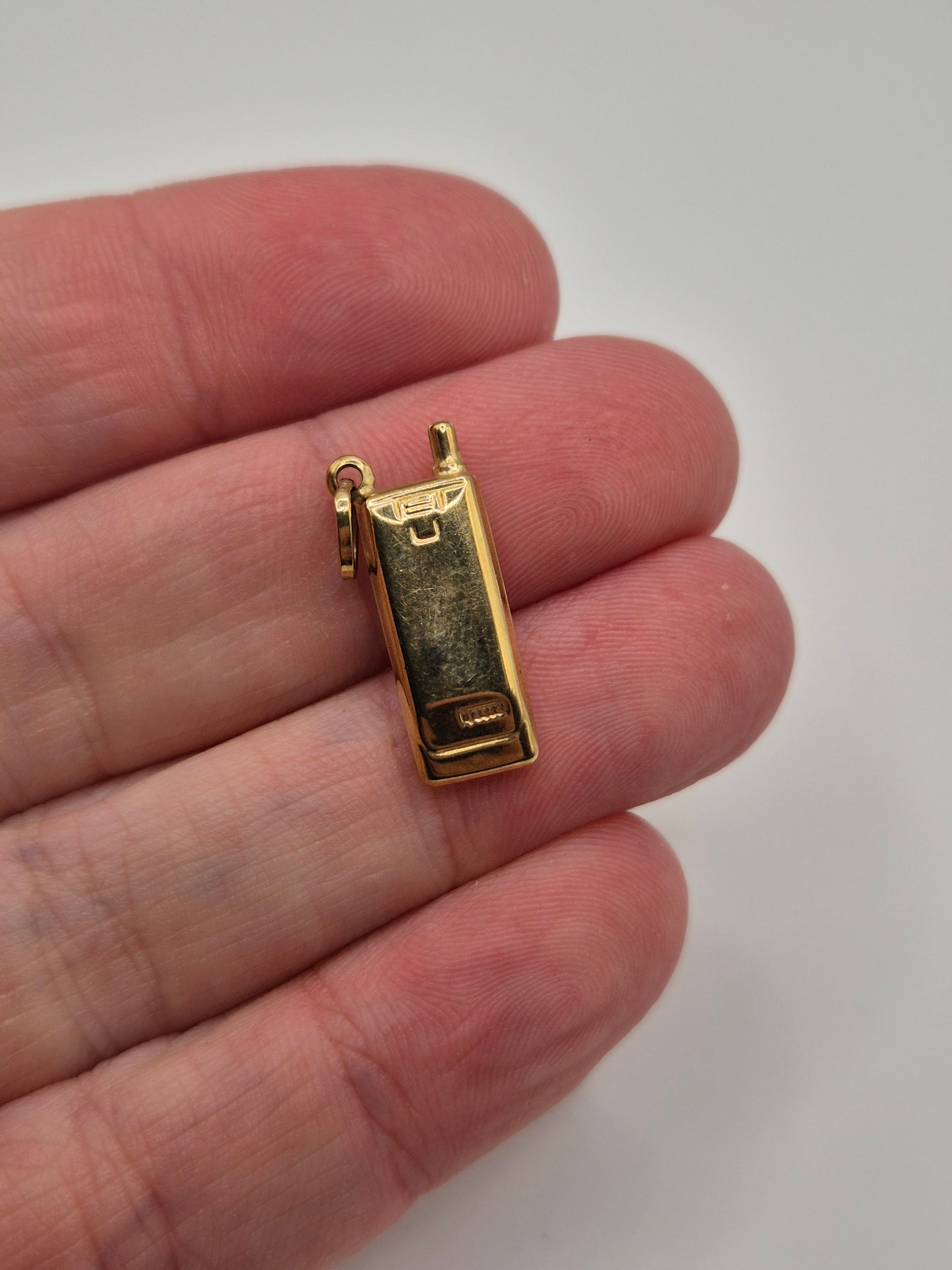 9ct gold phone charm