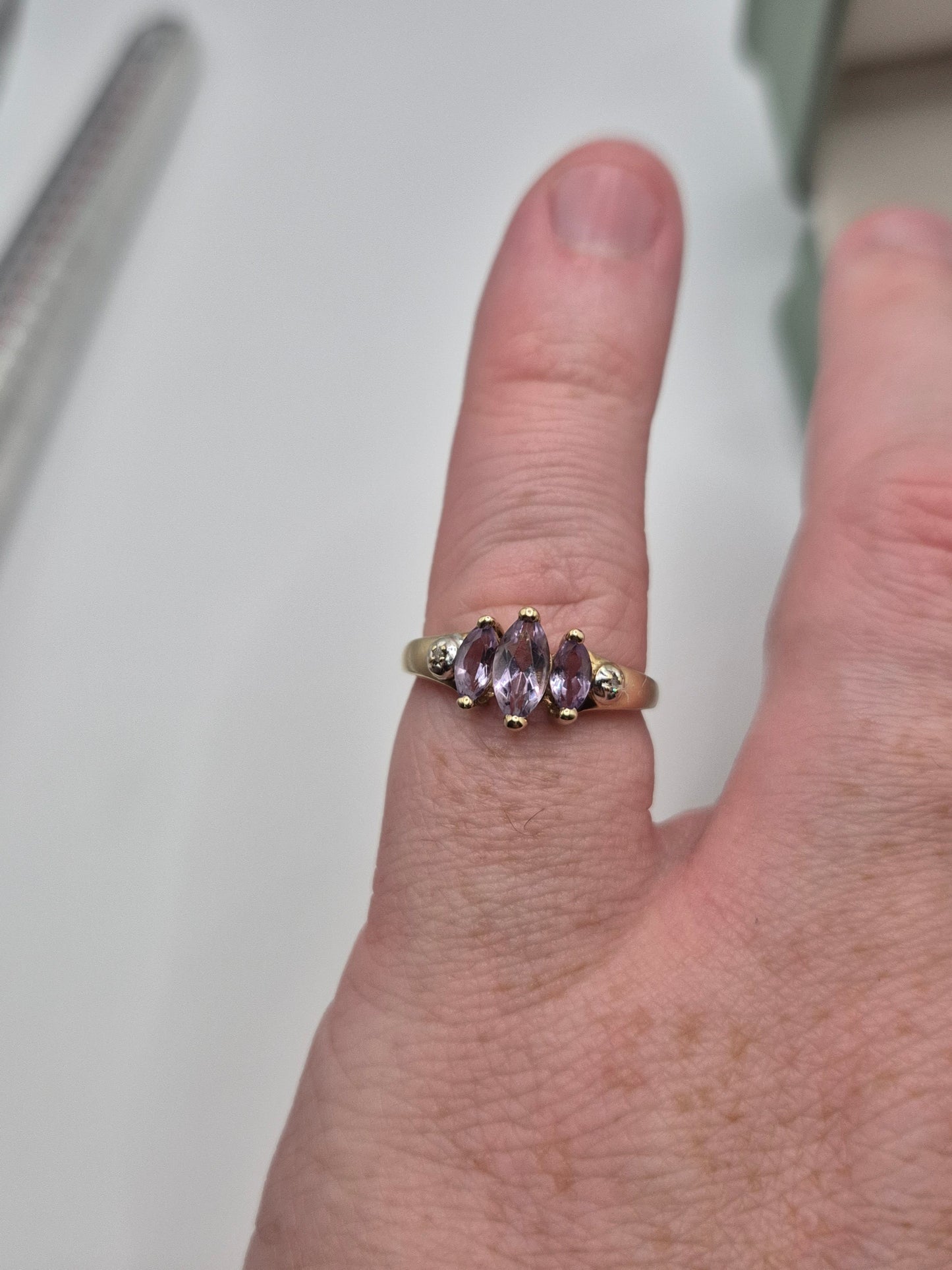 9ct gold amethyst and diamond ring