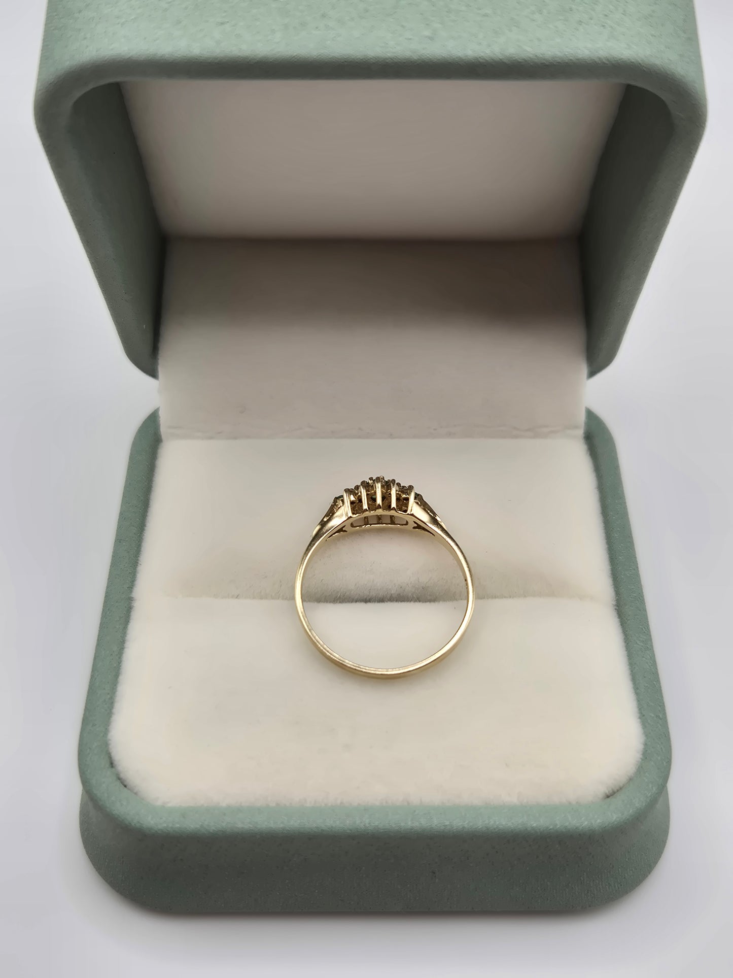 9ct gold emerald and diamond ring