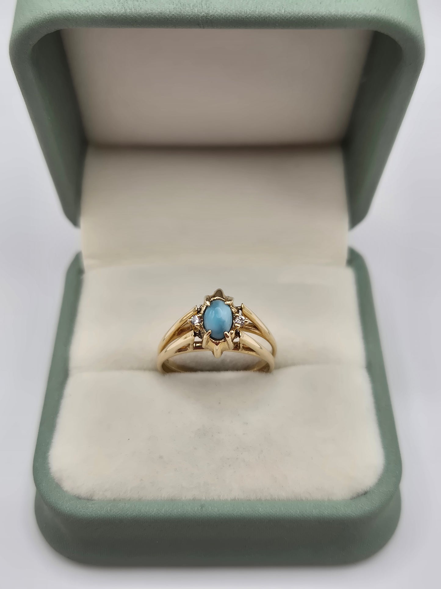 Heavy 14ct gold turquoise and diamond flip ring