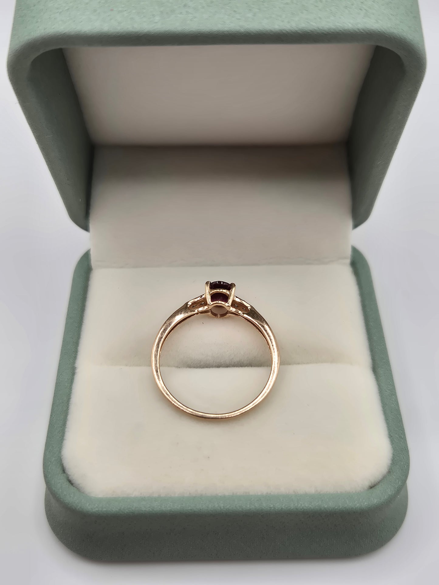9ct gold spinel and diamond ring