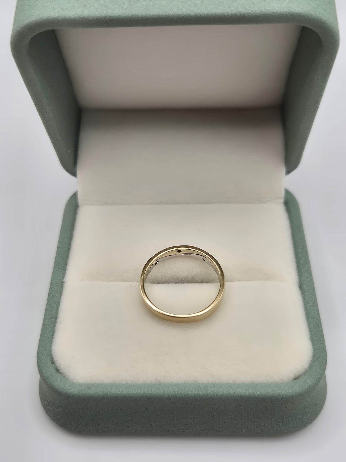 9ct two tone gold diamond ring