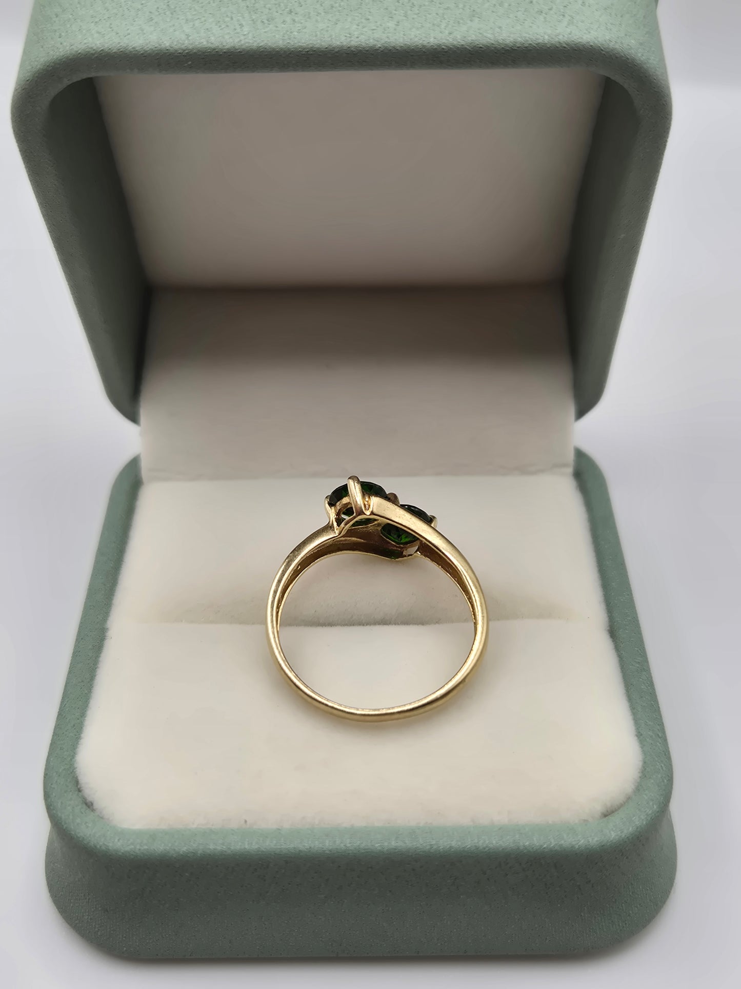 9ct gold diopside ring