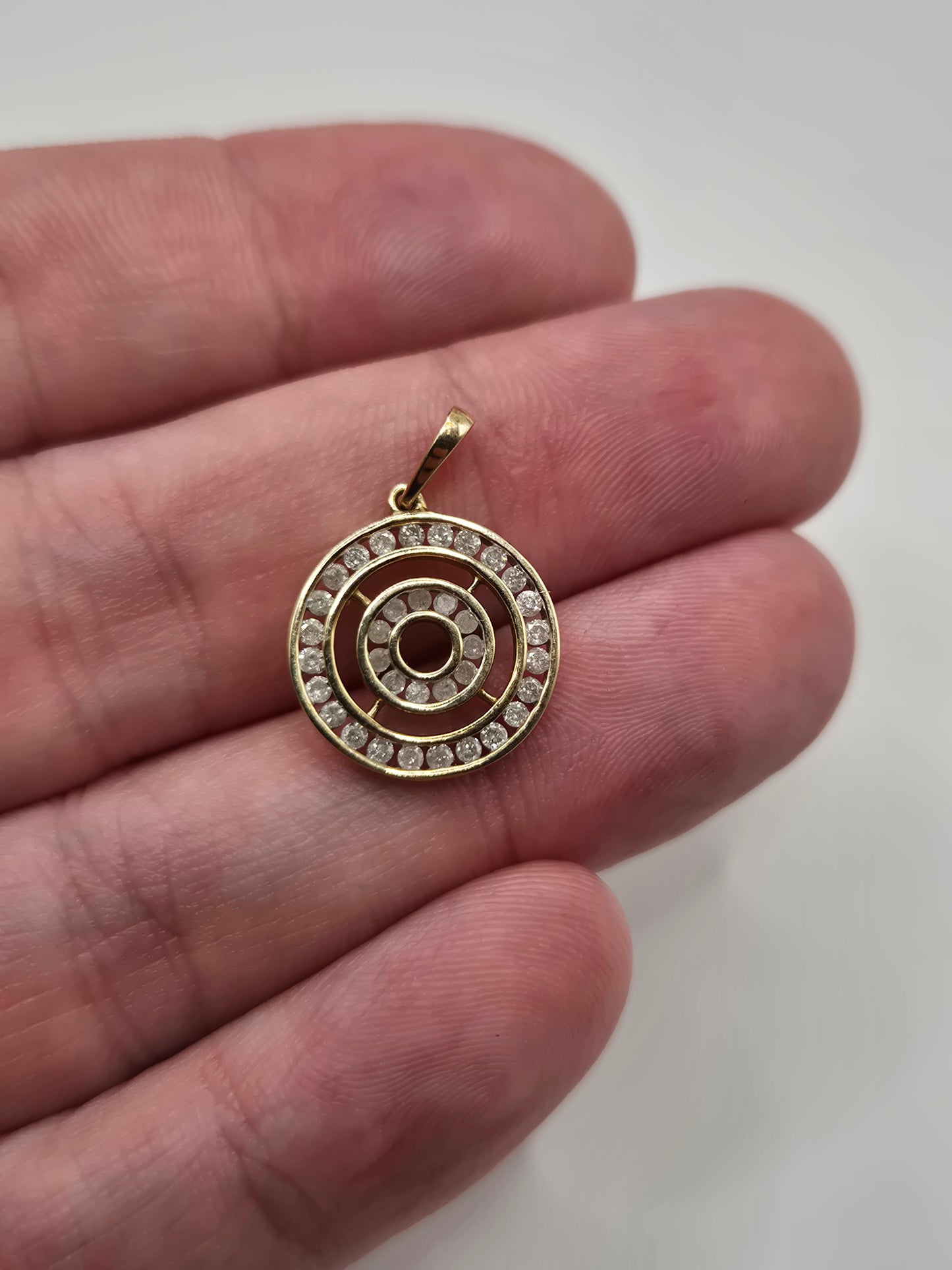 9ct gold diamond pendant