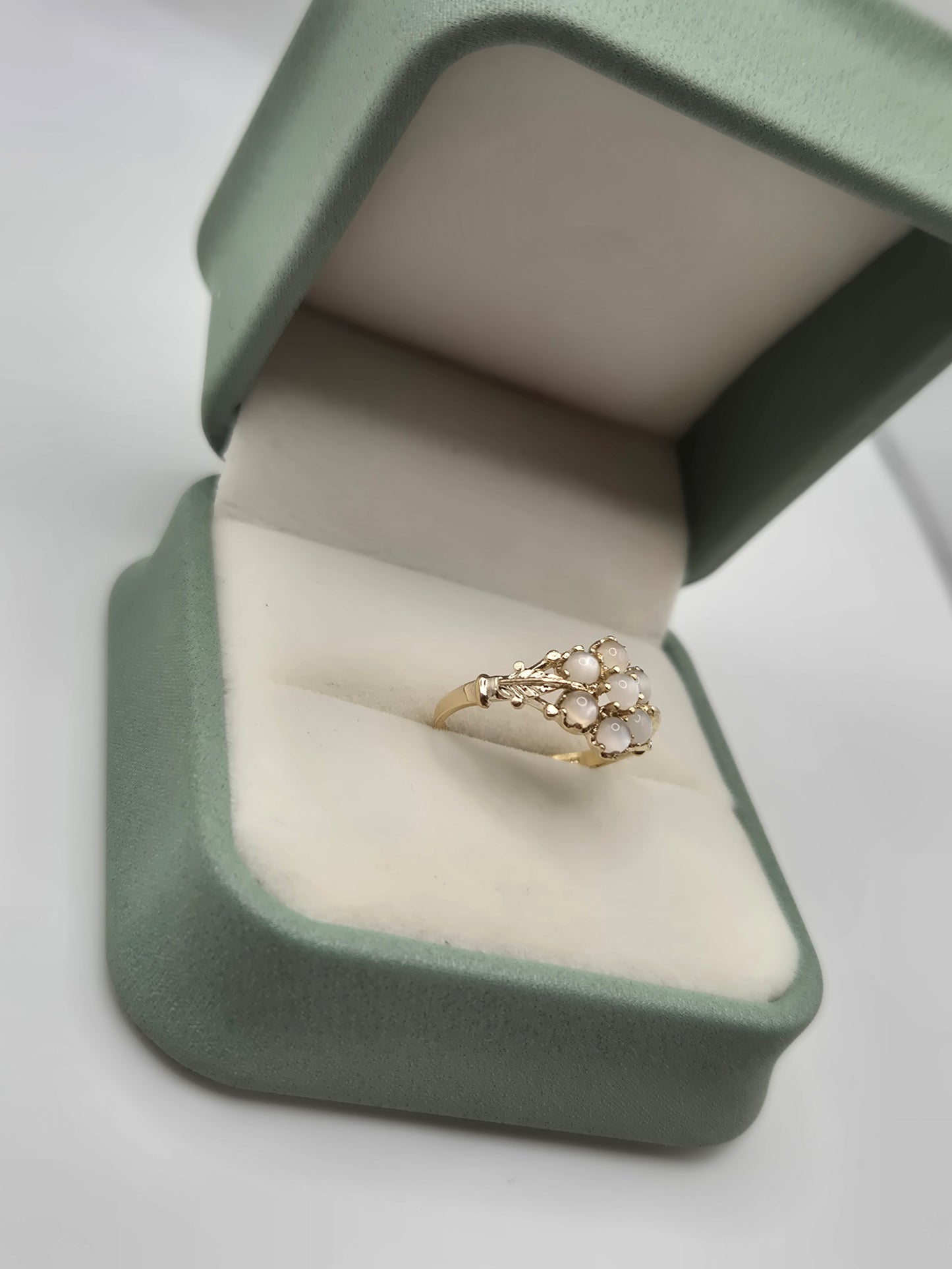 9ct gold moonstone cluster ring