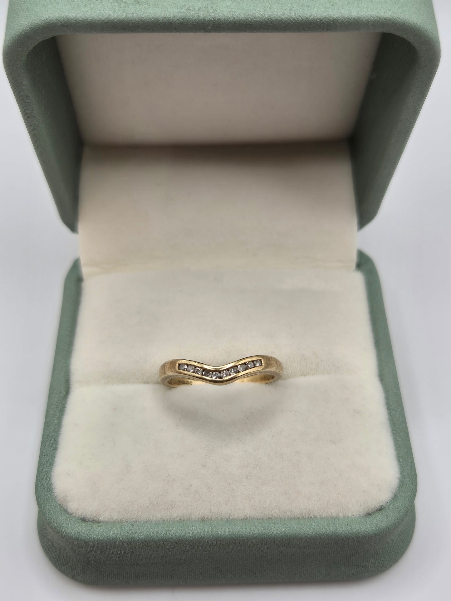 9ct gold diamond chevron ring