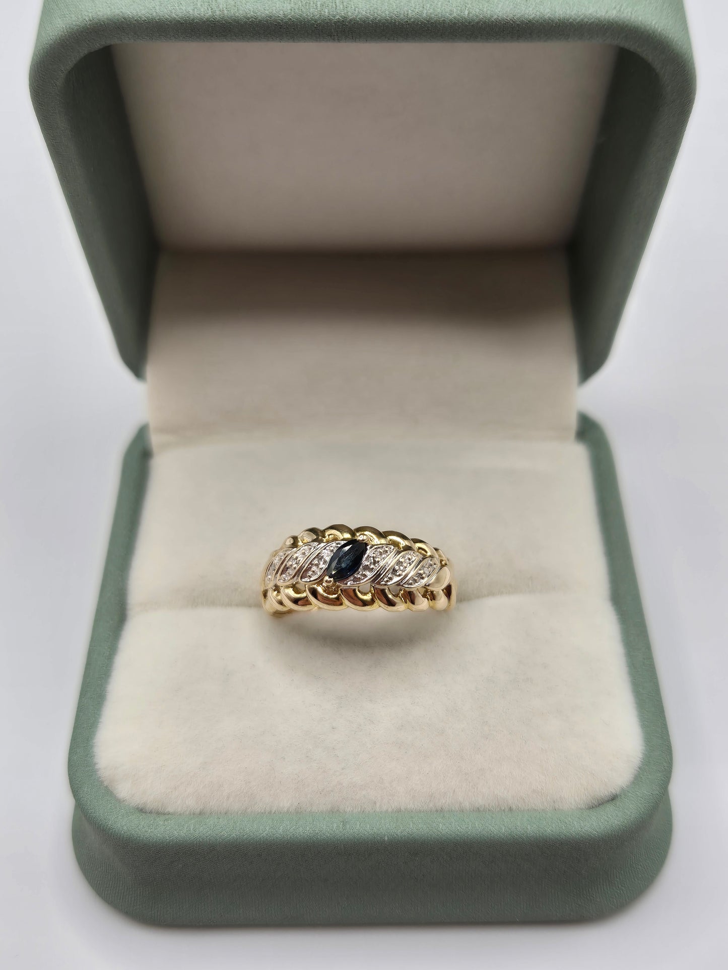 9ct gold sapphire and diamond ring