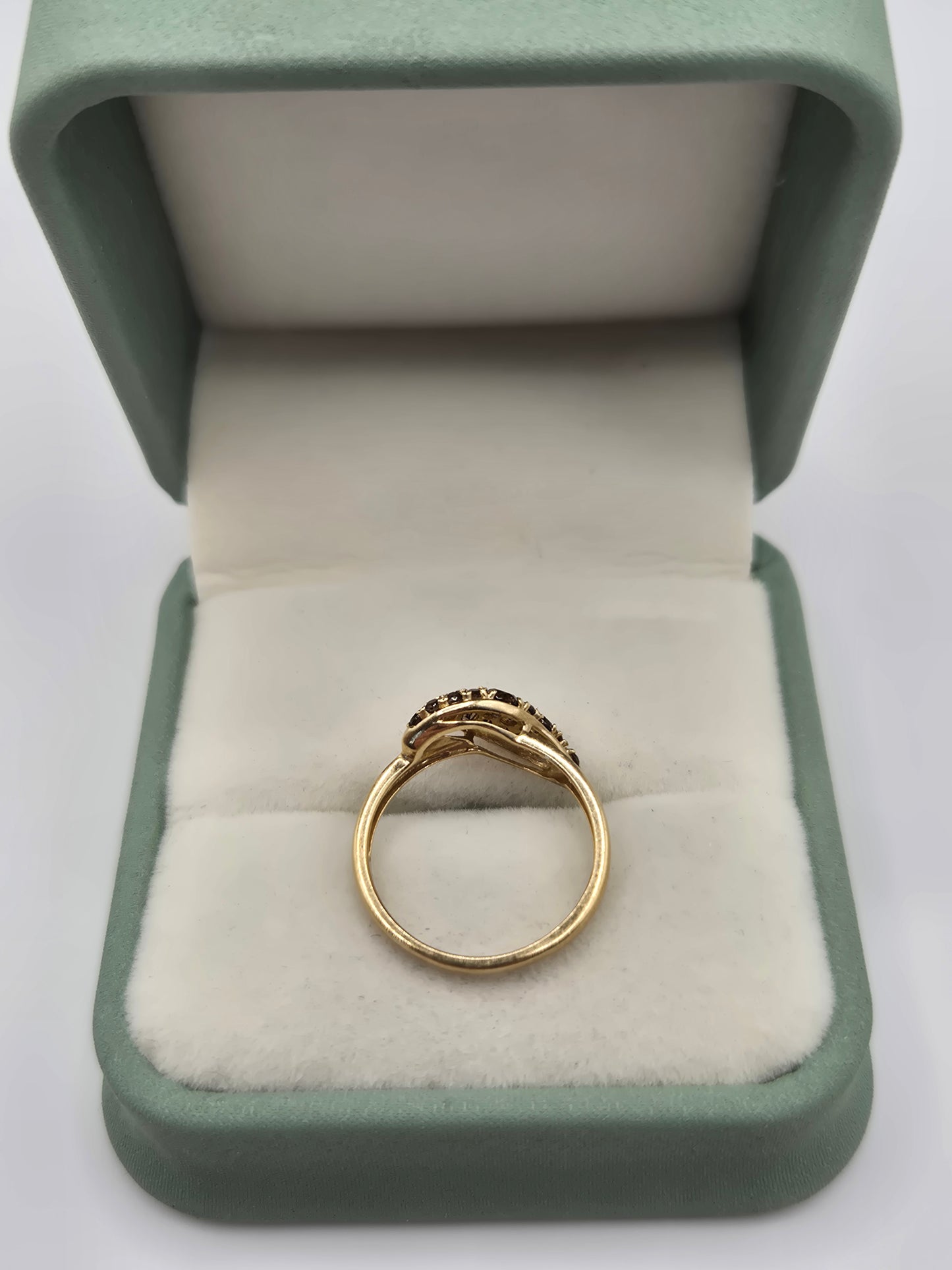 9ct gold quartz ring