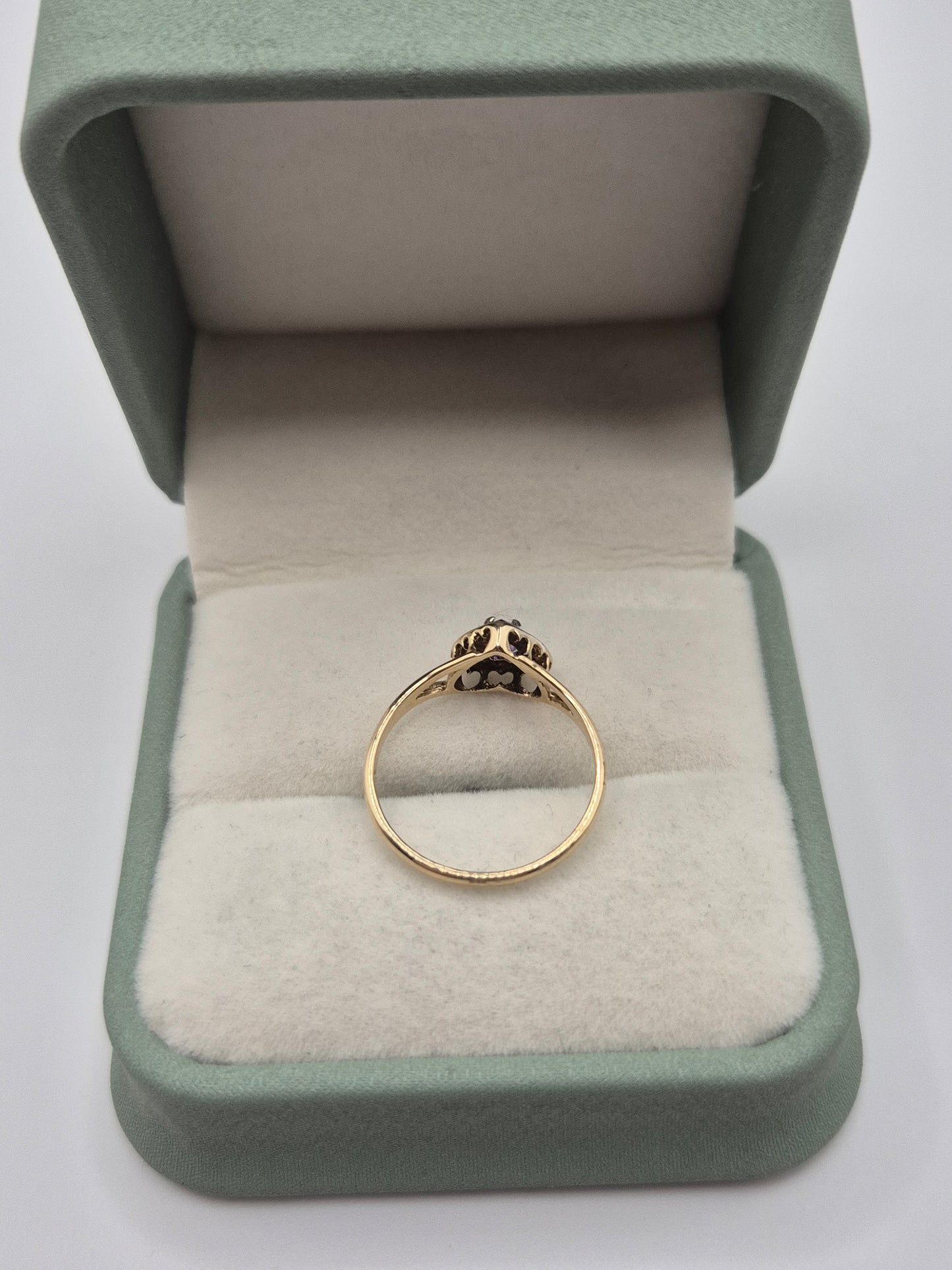 9ct gold amethyst and diamond heart ring