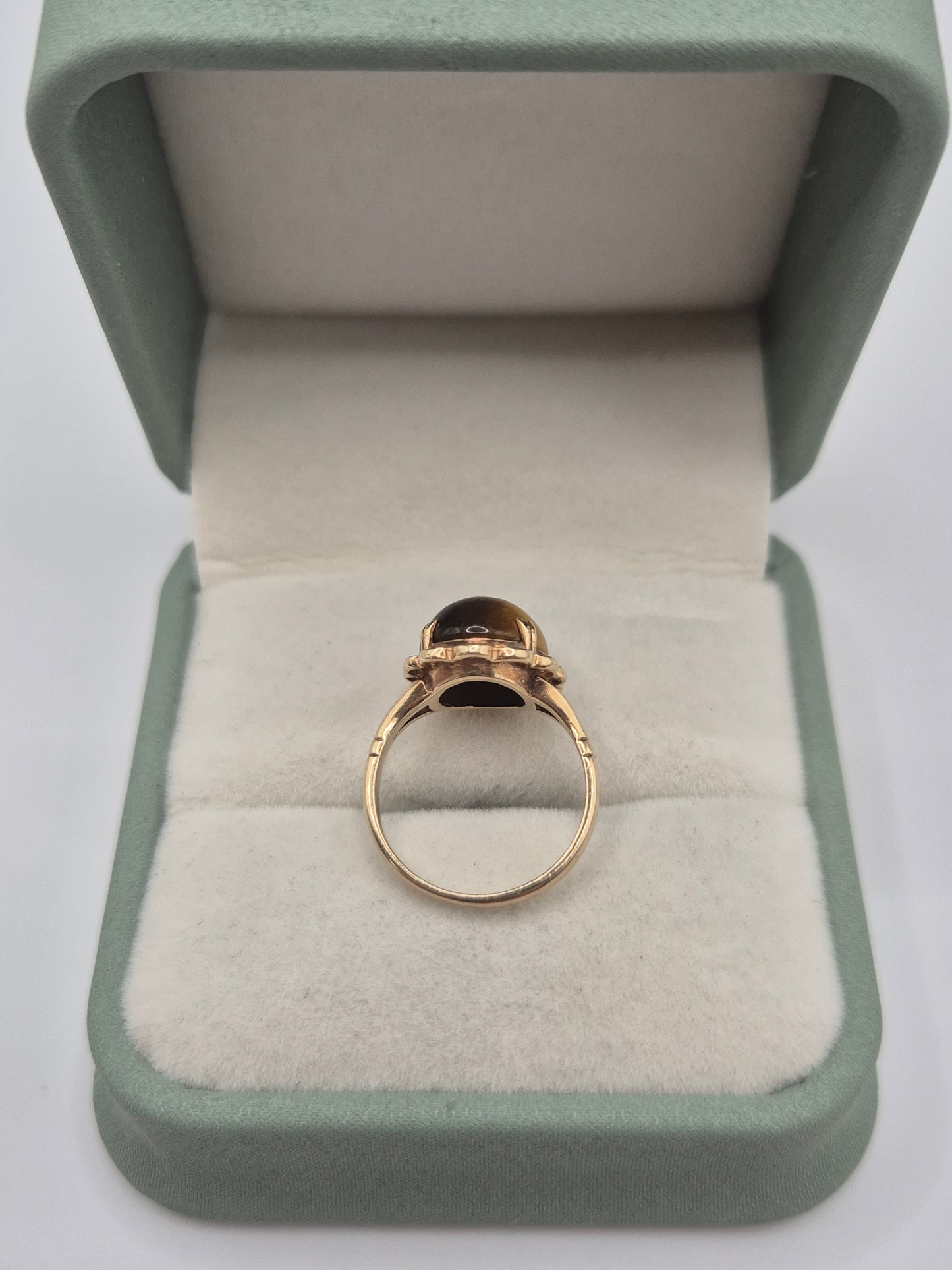 9ct gold tiger's eye ring