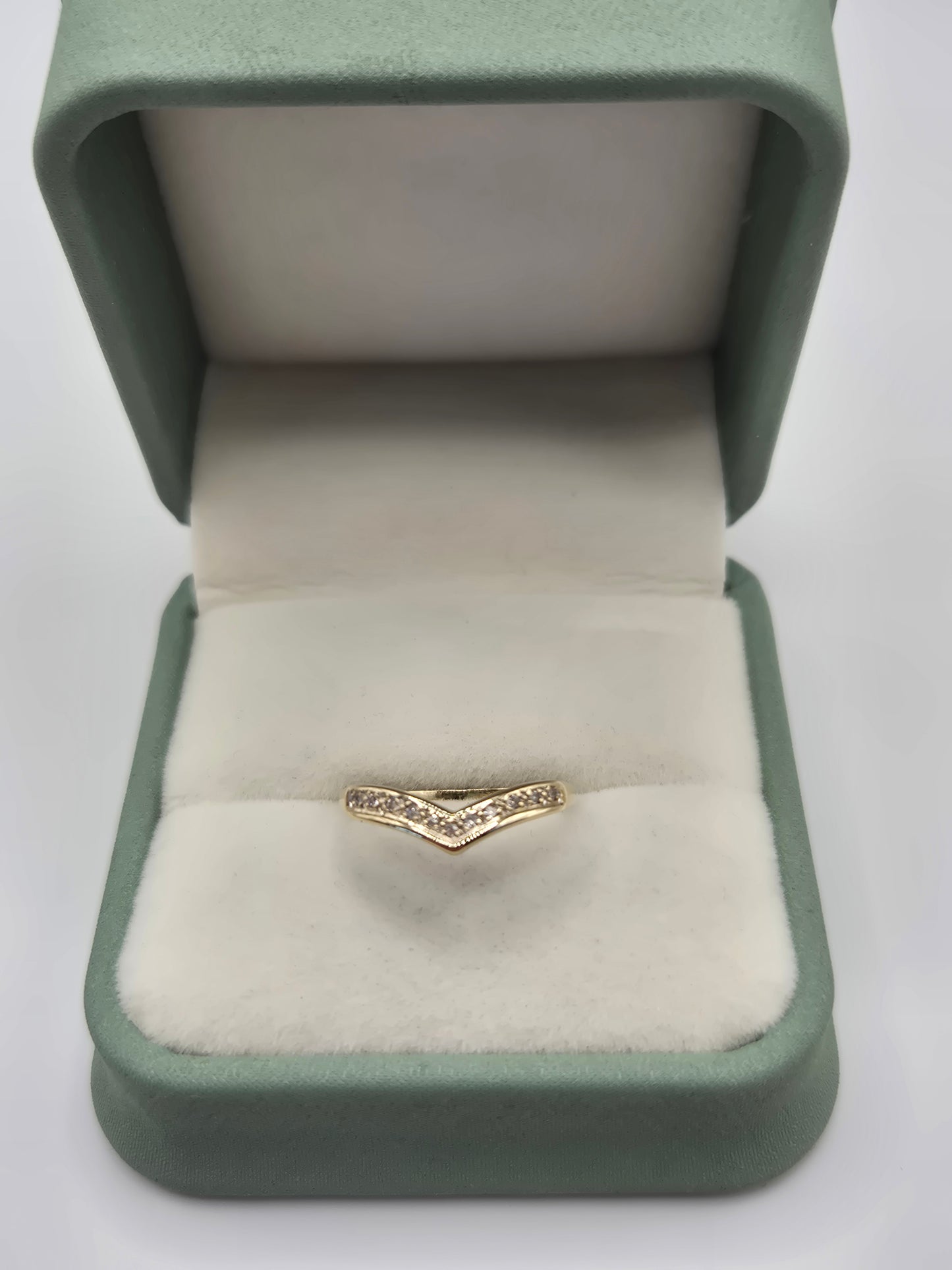 9ct gold diamond wishbone ring