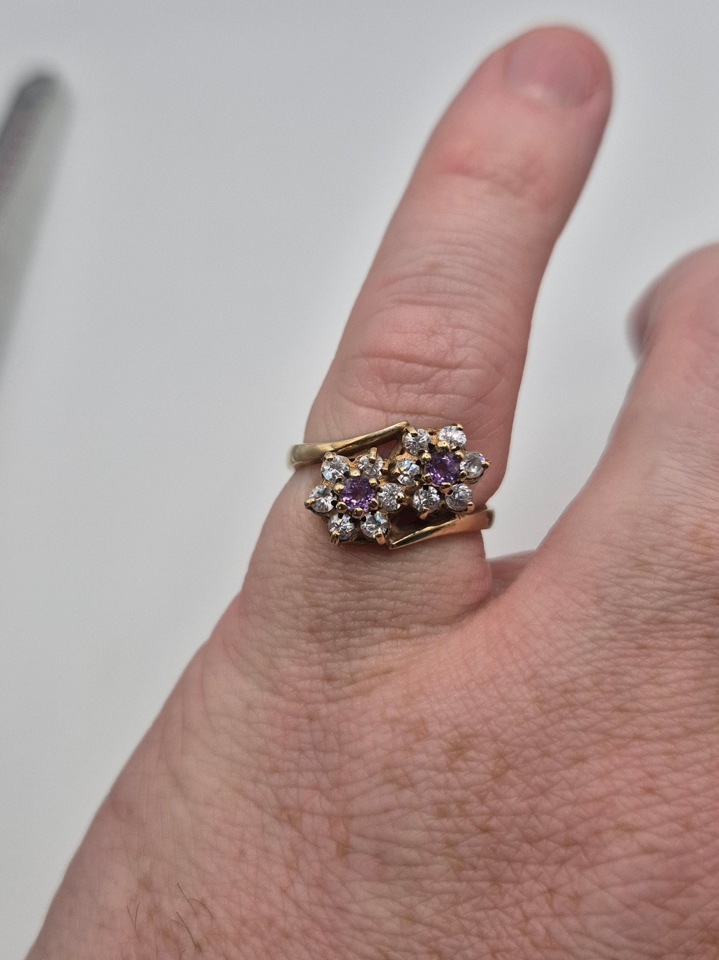 9ct gold amethyst and cz ring