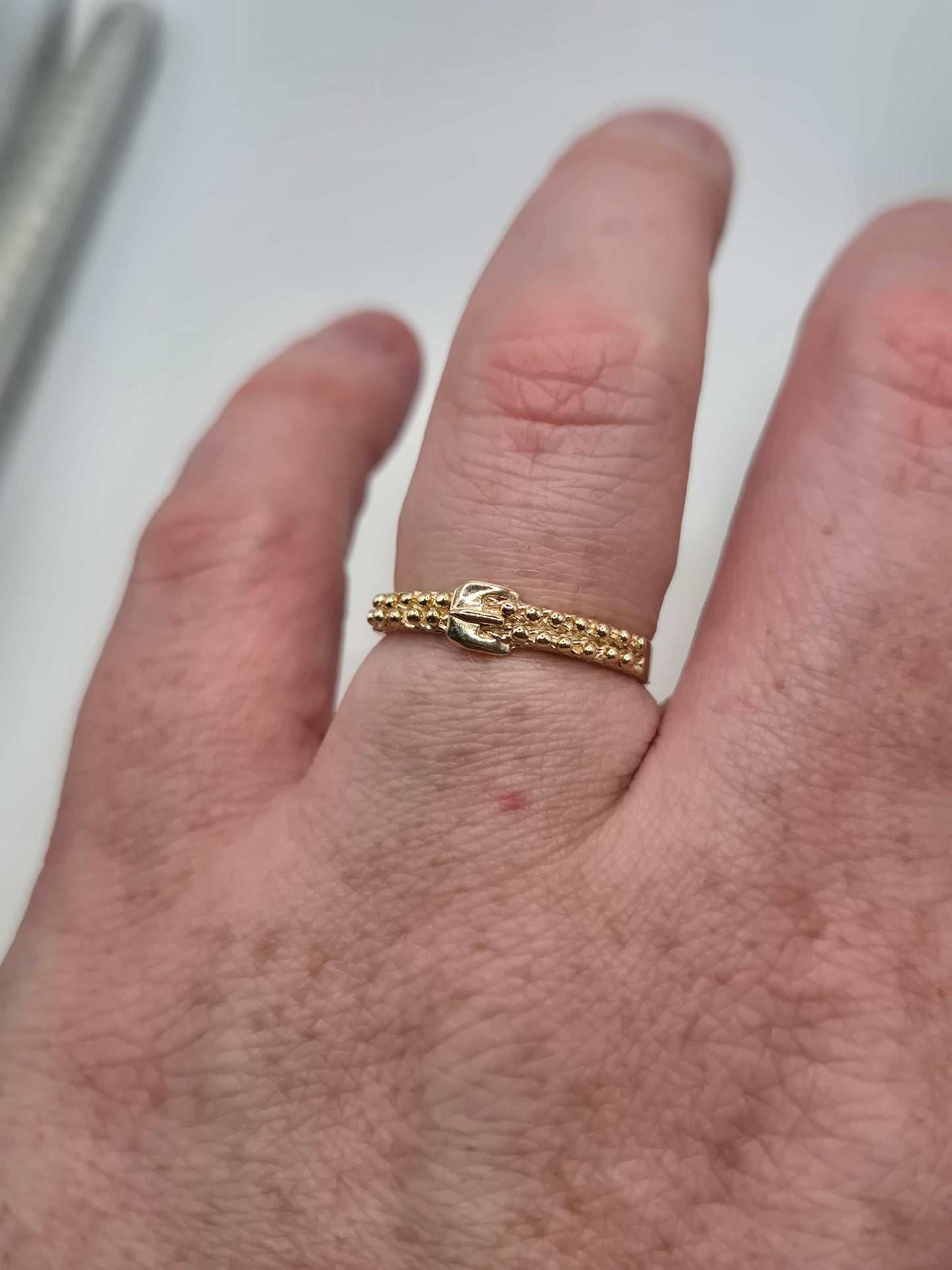 9ct gold buckle keeper ring