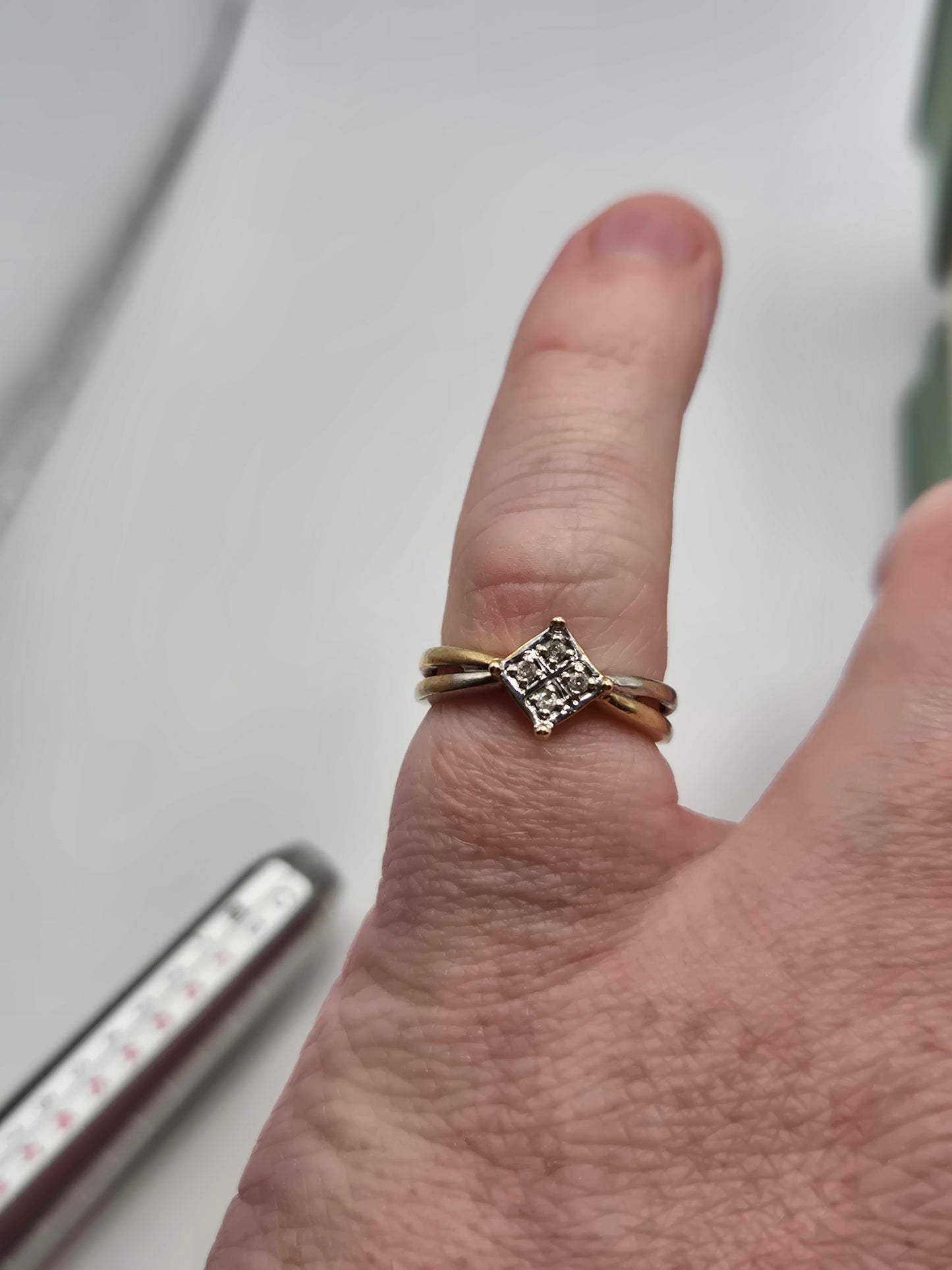 9ct two tone gold diamond ring