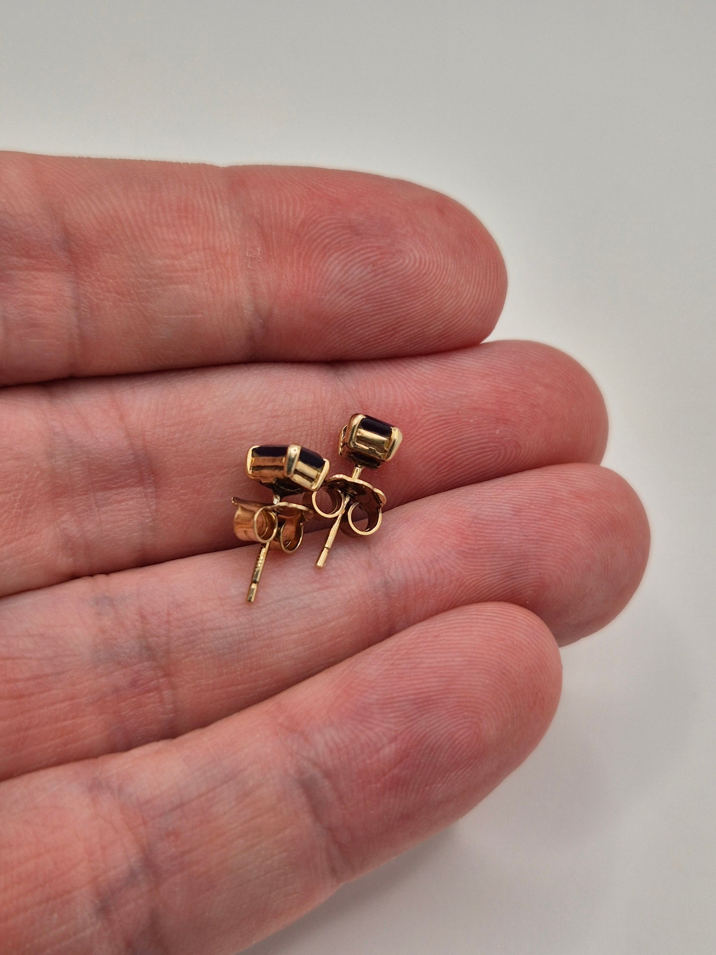 9ct gold amethyst earrings