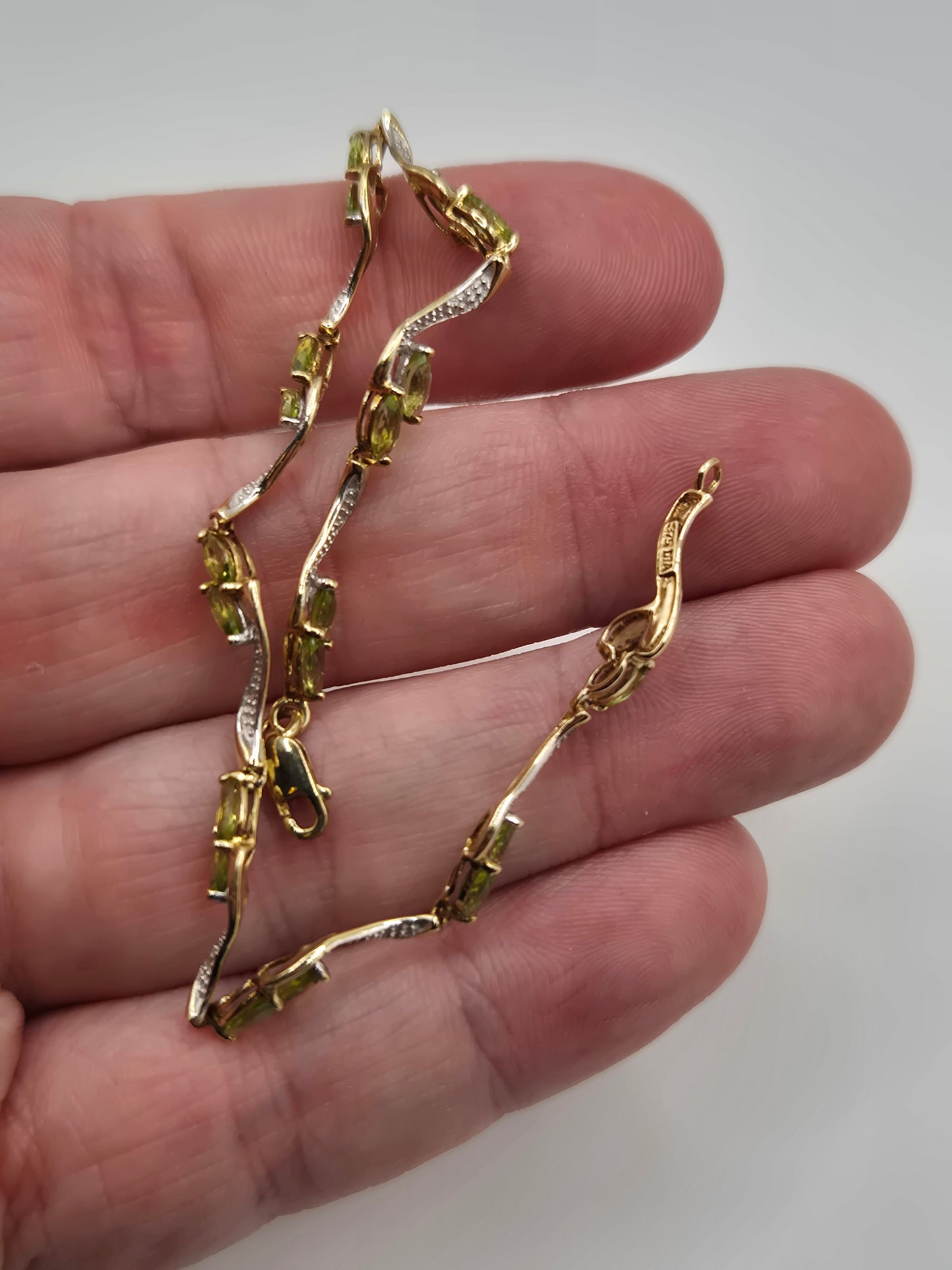 9ct gold peridot bracelet