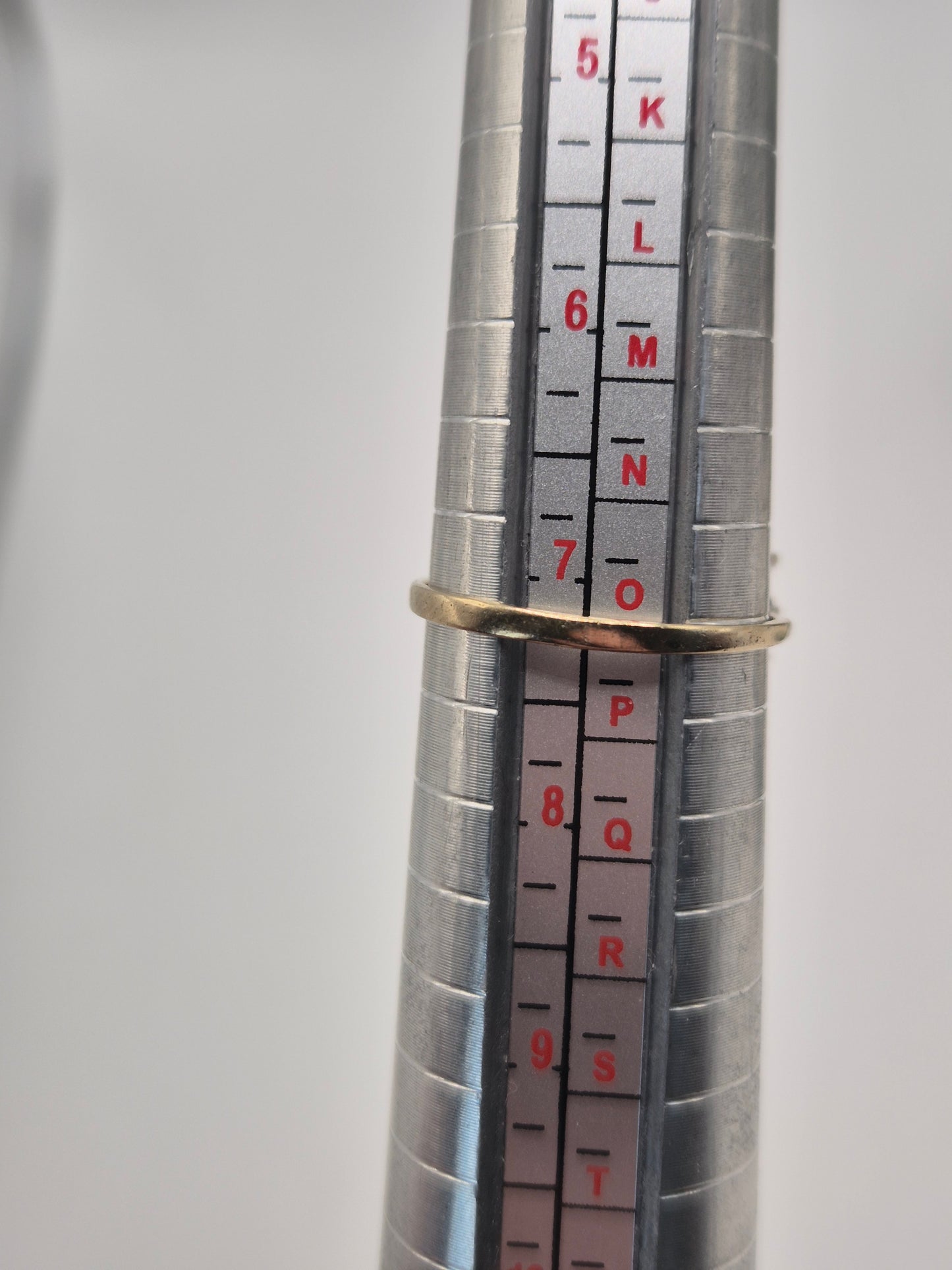 9ct gold amethyst and cz ring