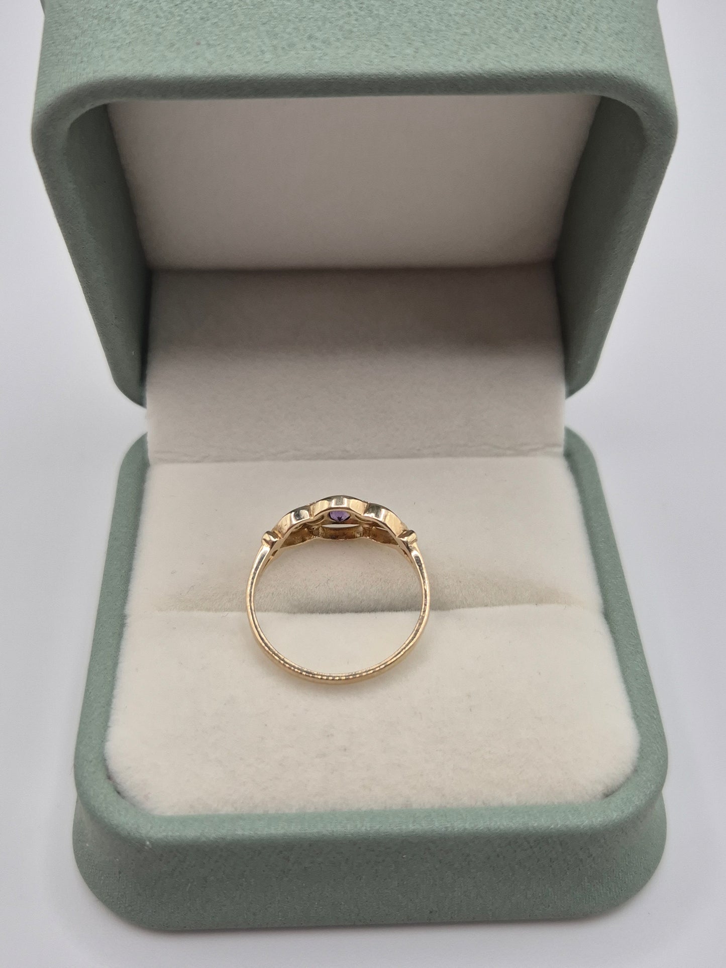 9ct gold amethyst, pearl and peridot ring