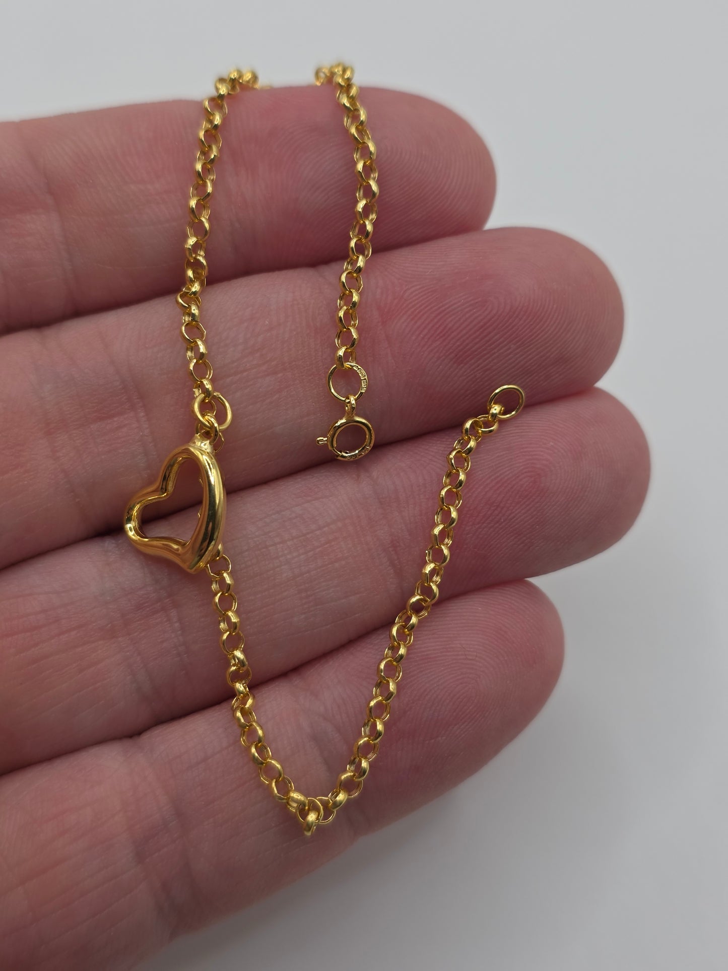 9ct gold heart belcher bracelet