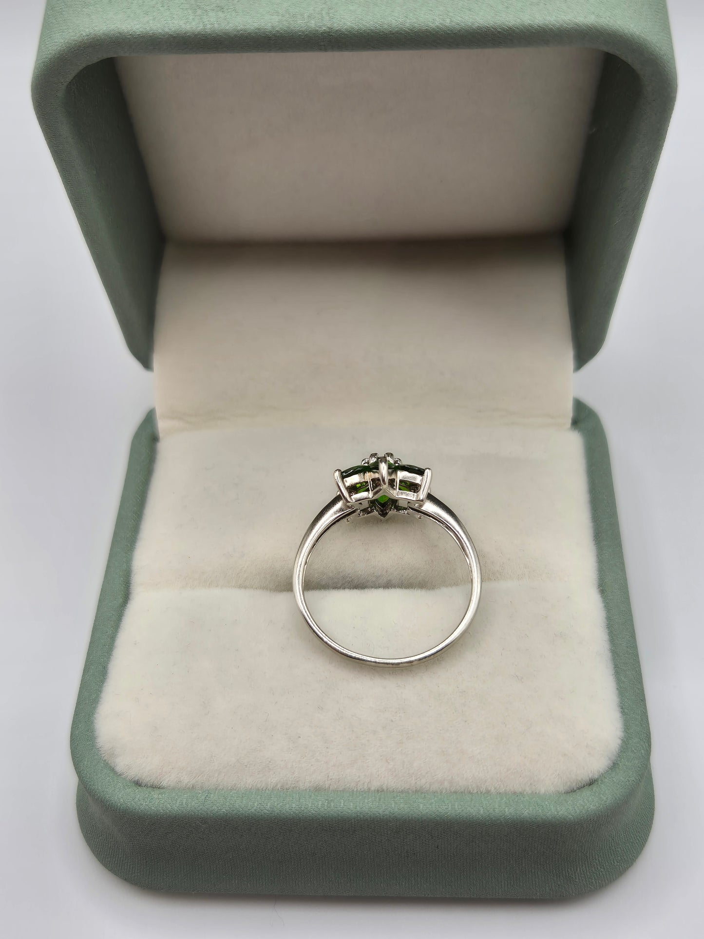 9ct white gold gemstone ring