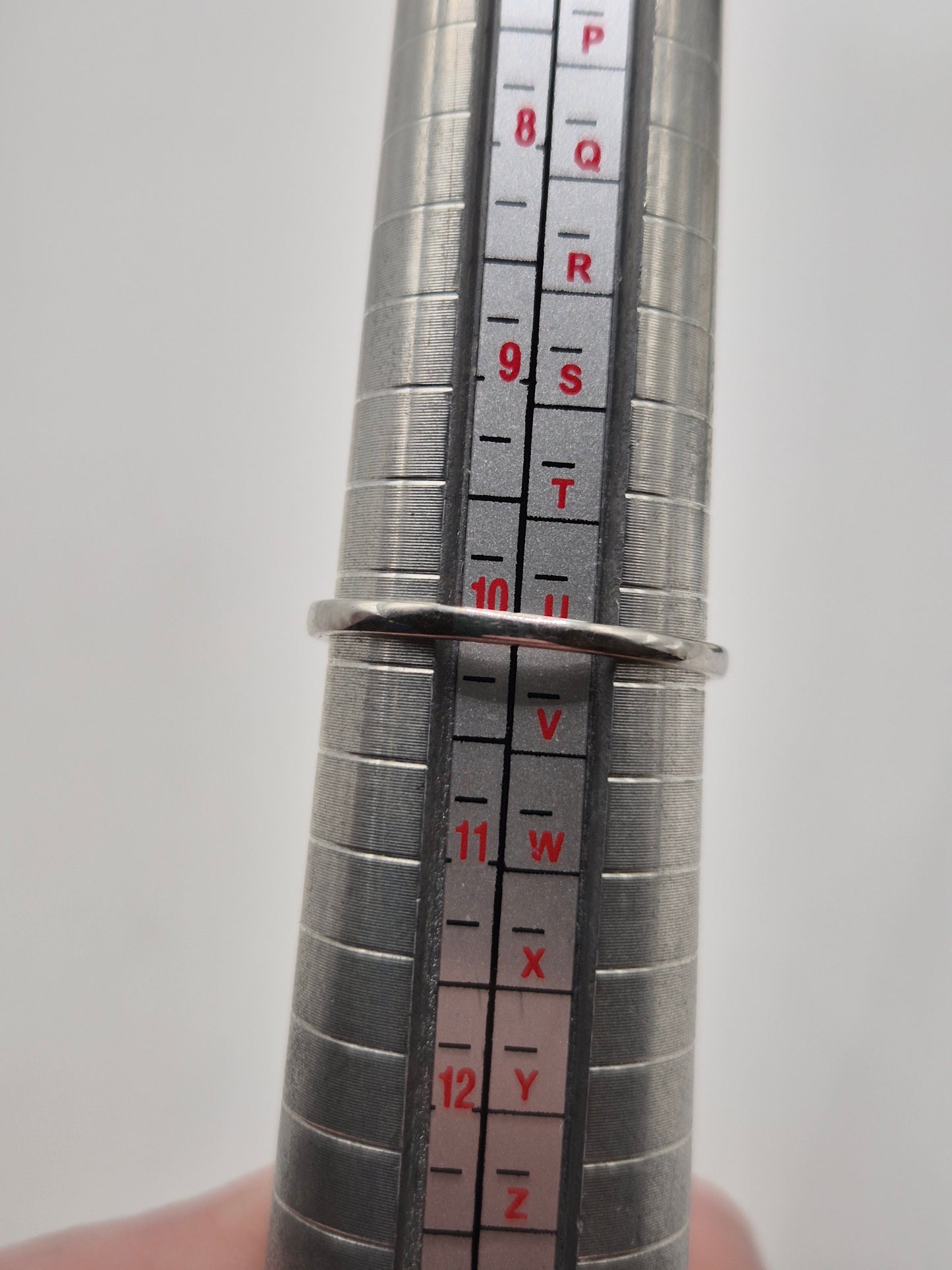 9ct white gold peach moonstone ring