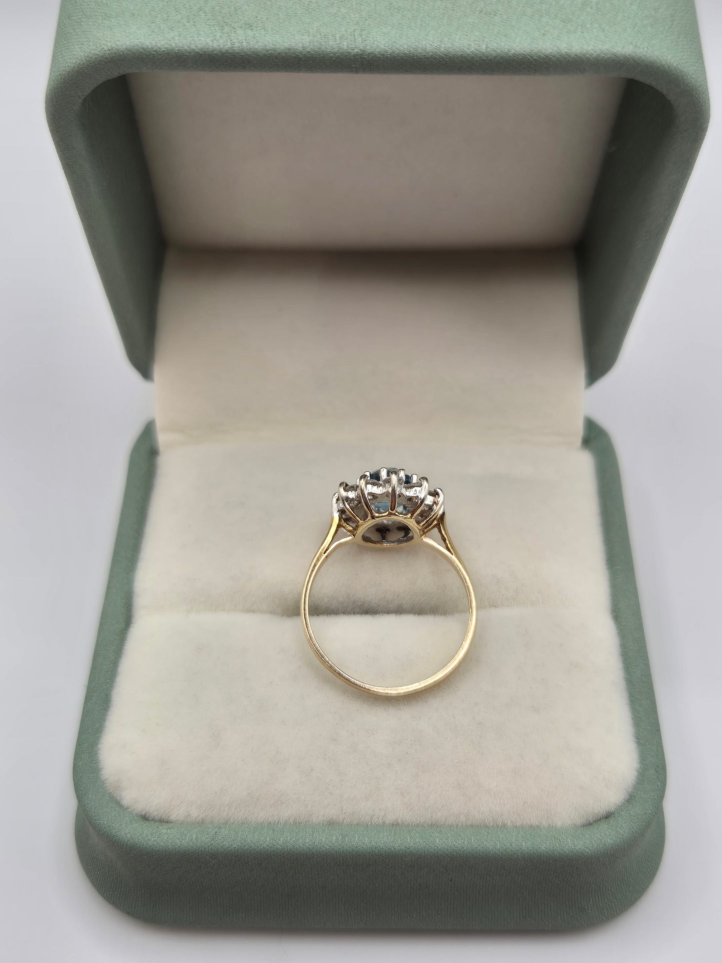 9ct gold topaz and cz ring