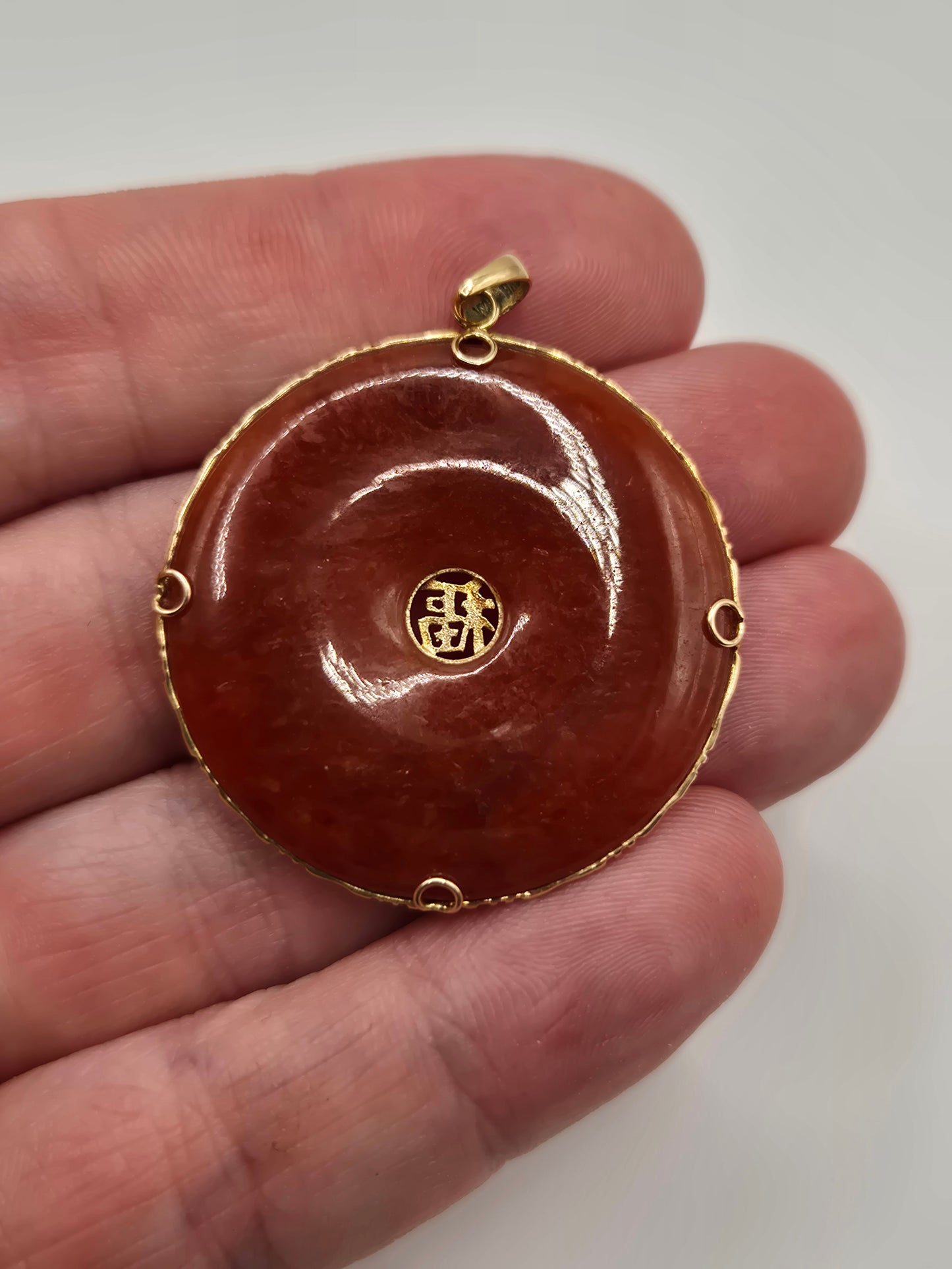 14ct gold jade pendant