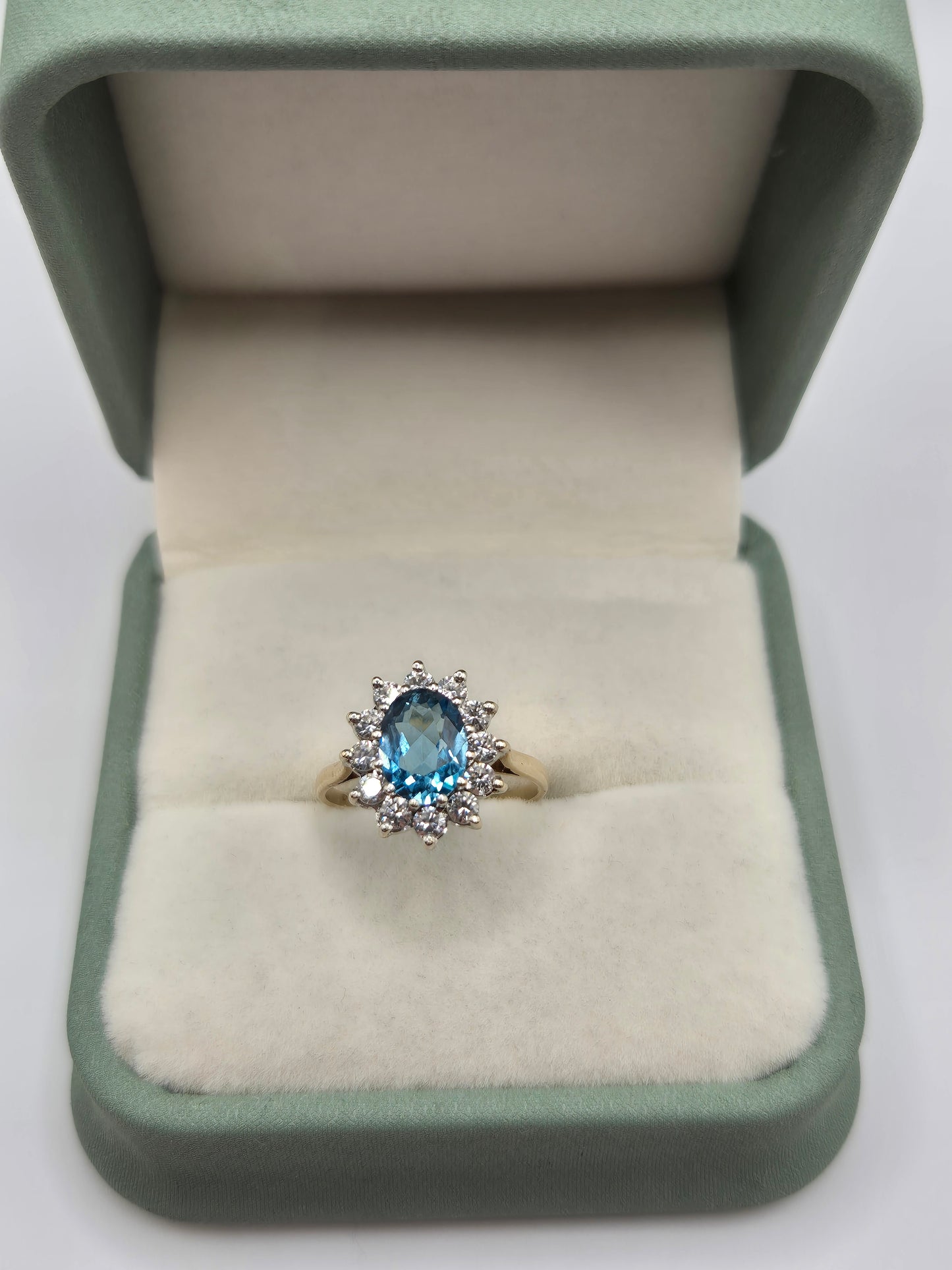 9ct gold topaz and cz ring