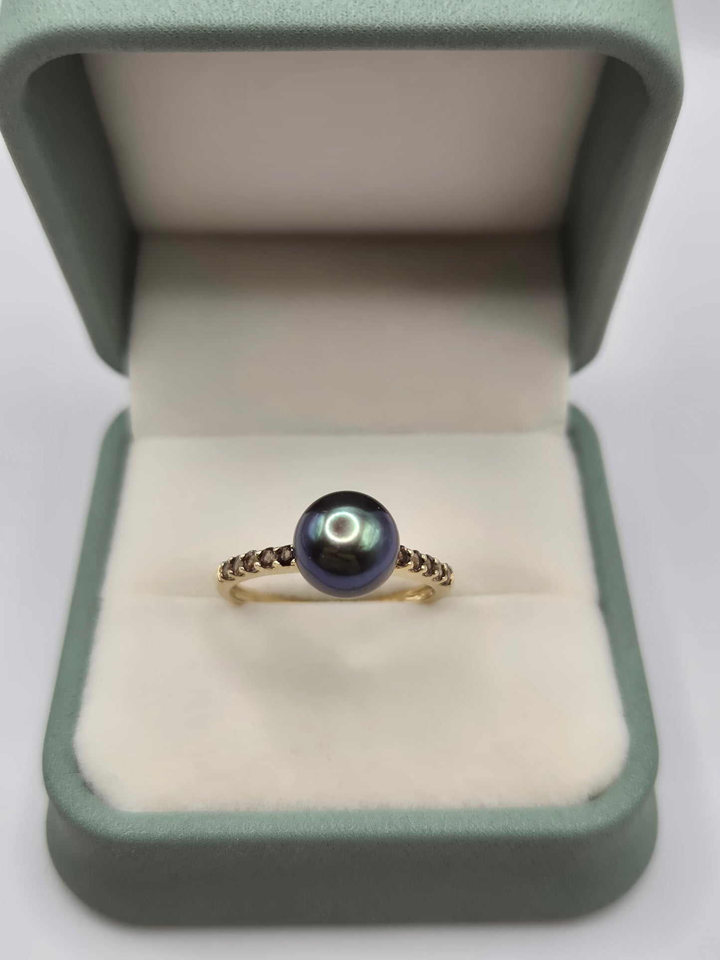 9ct gold pearl and quartz ring