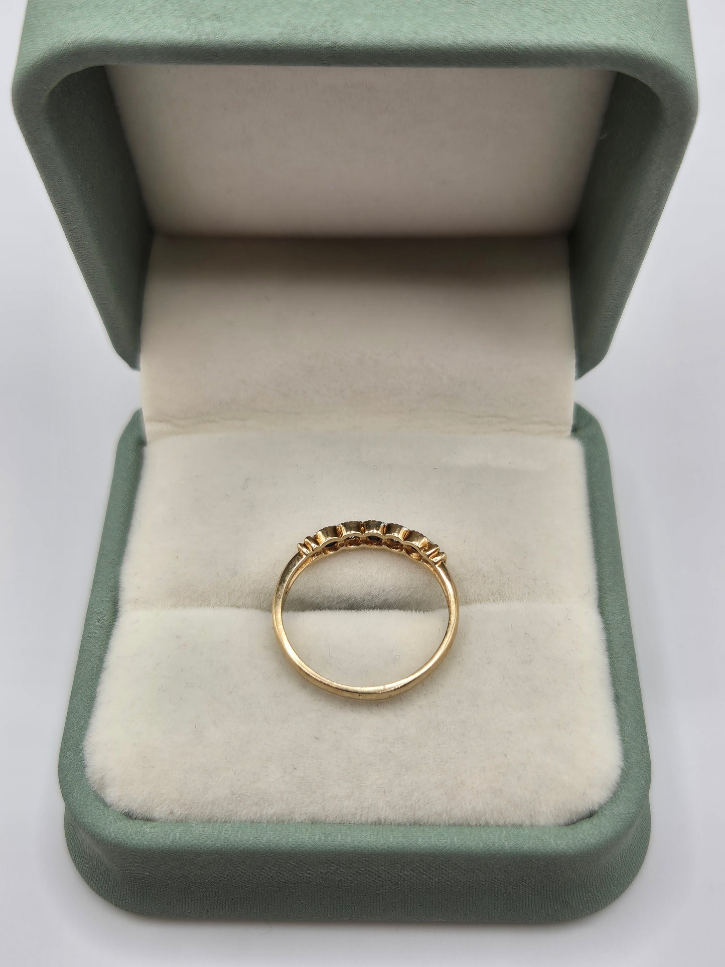 9ct gold sapphire and diamond ring