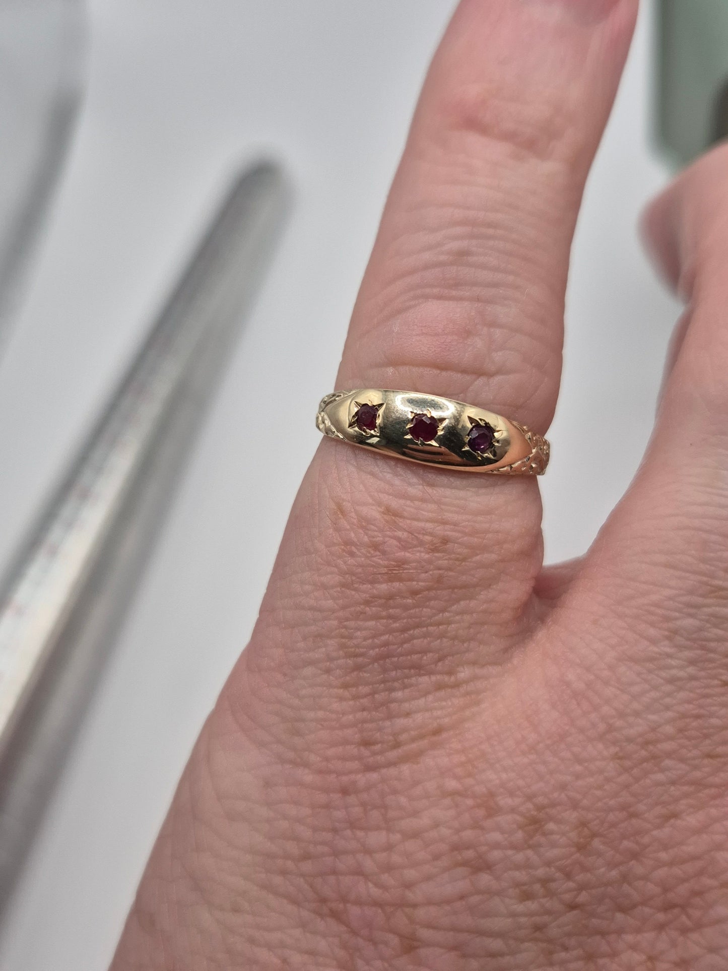 9ct gold engraved ruby gypsy ring