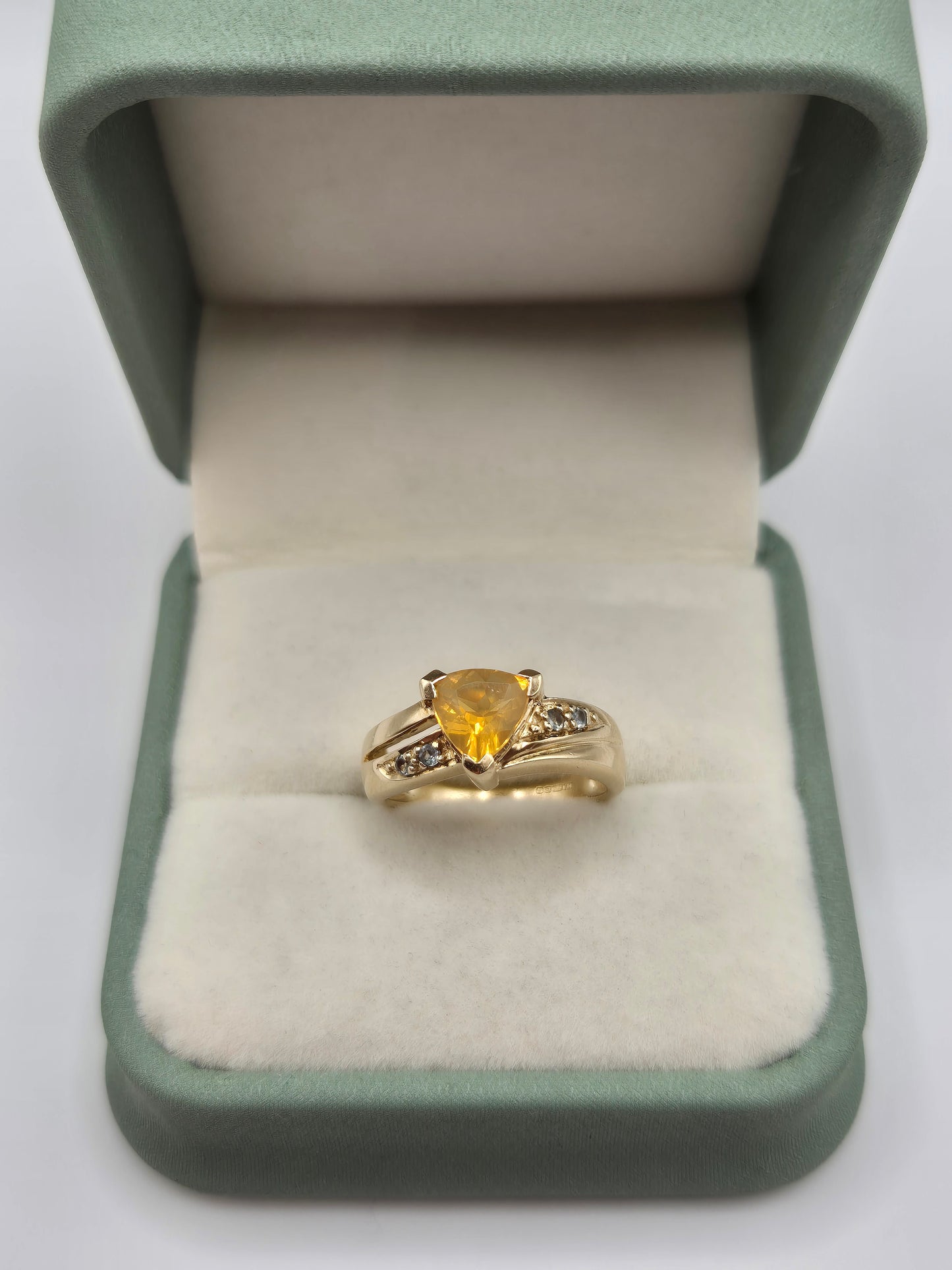 Heavy 9ct gold citrine and topaz ring