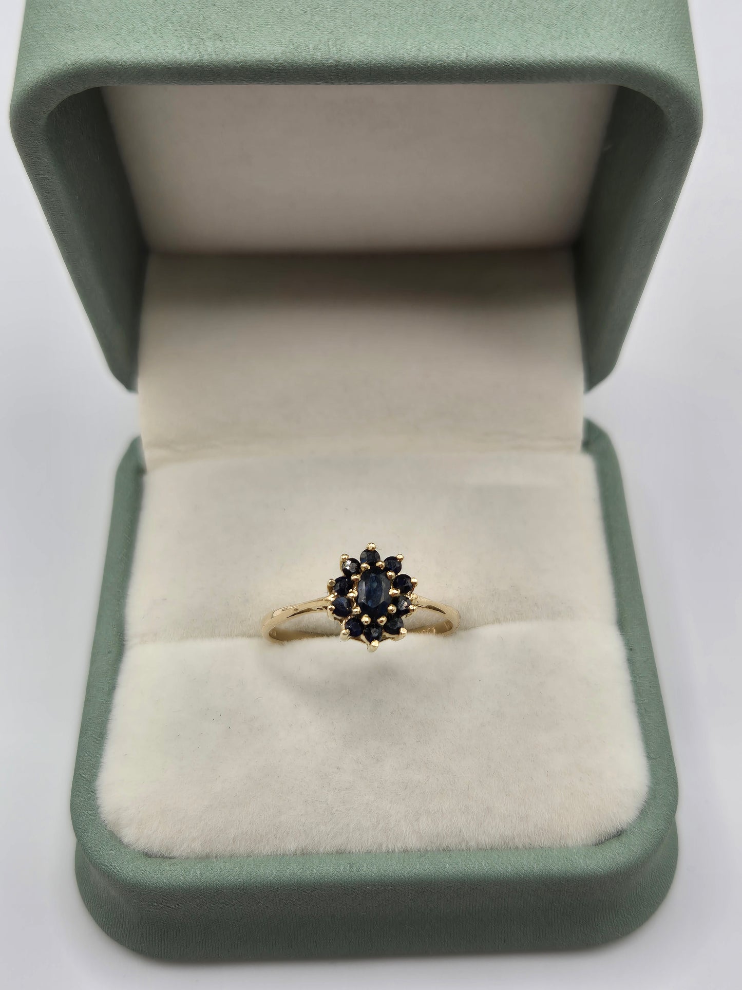9ct gold sapphire cluster ring