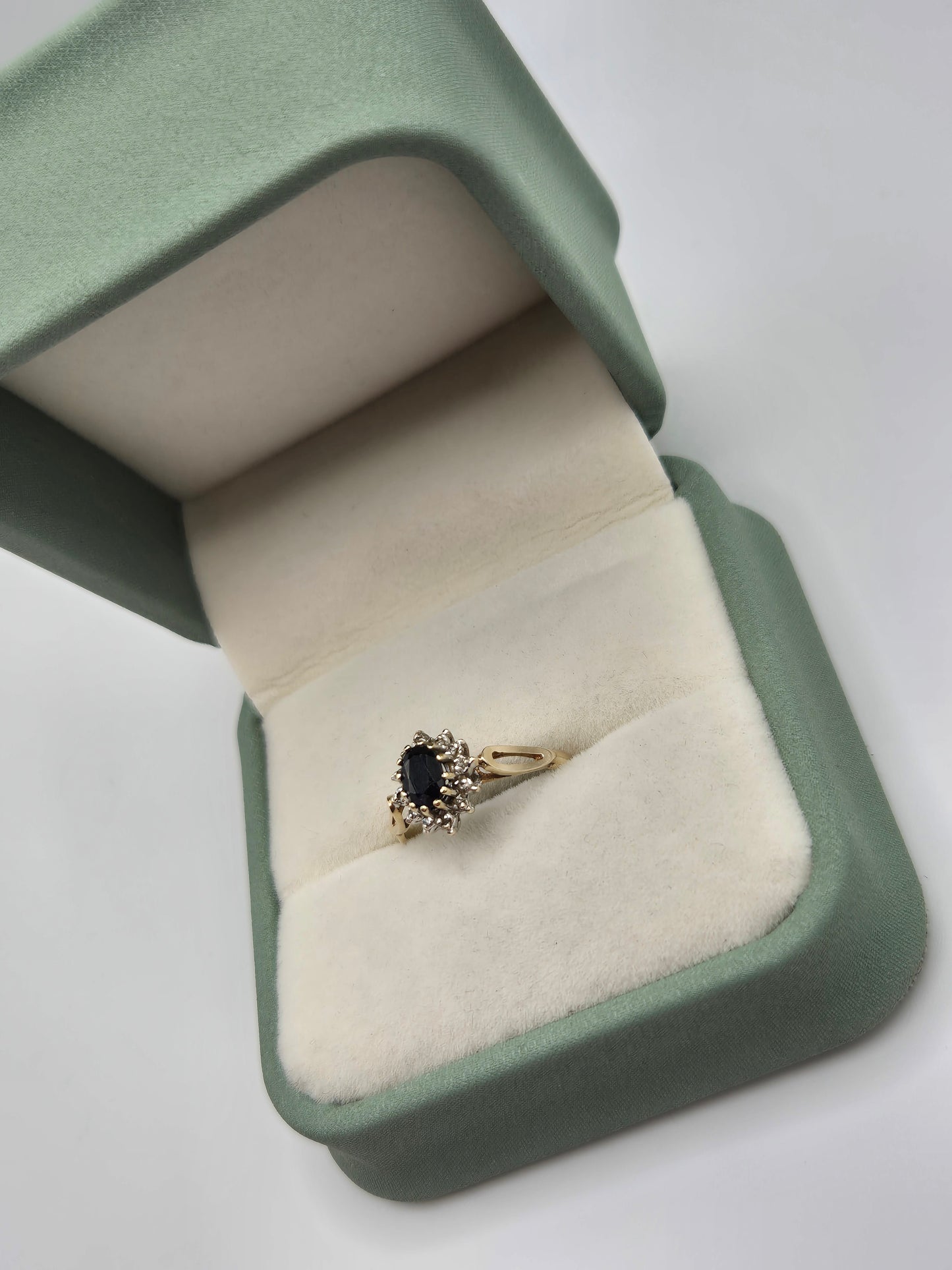 9ct gold sapphire and diamond ring