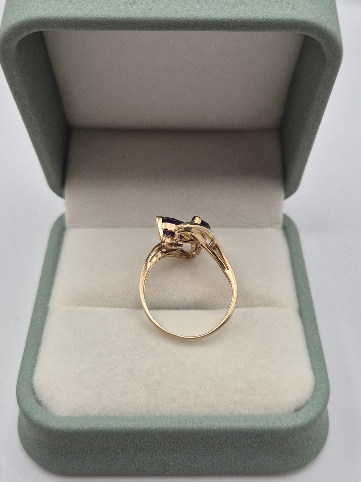 9ct gold amethyst ring